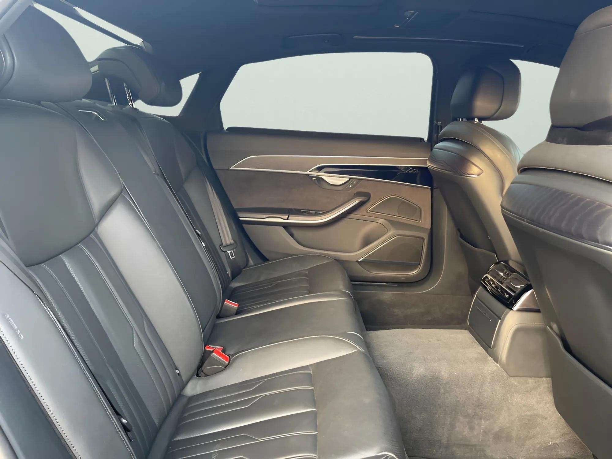 AUDI A8 - Image 7