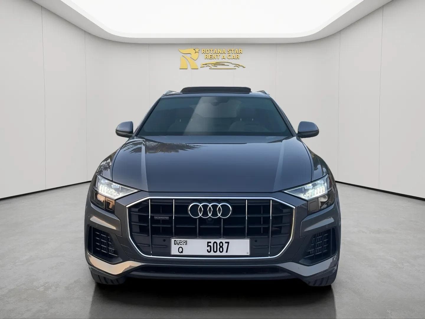 AUDI Q8