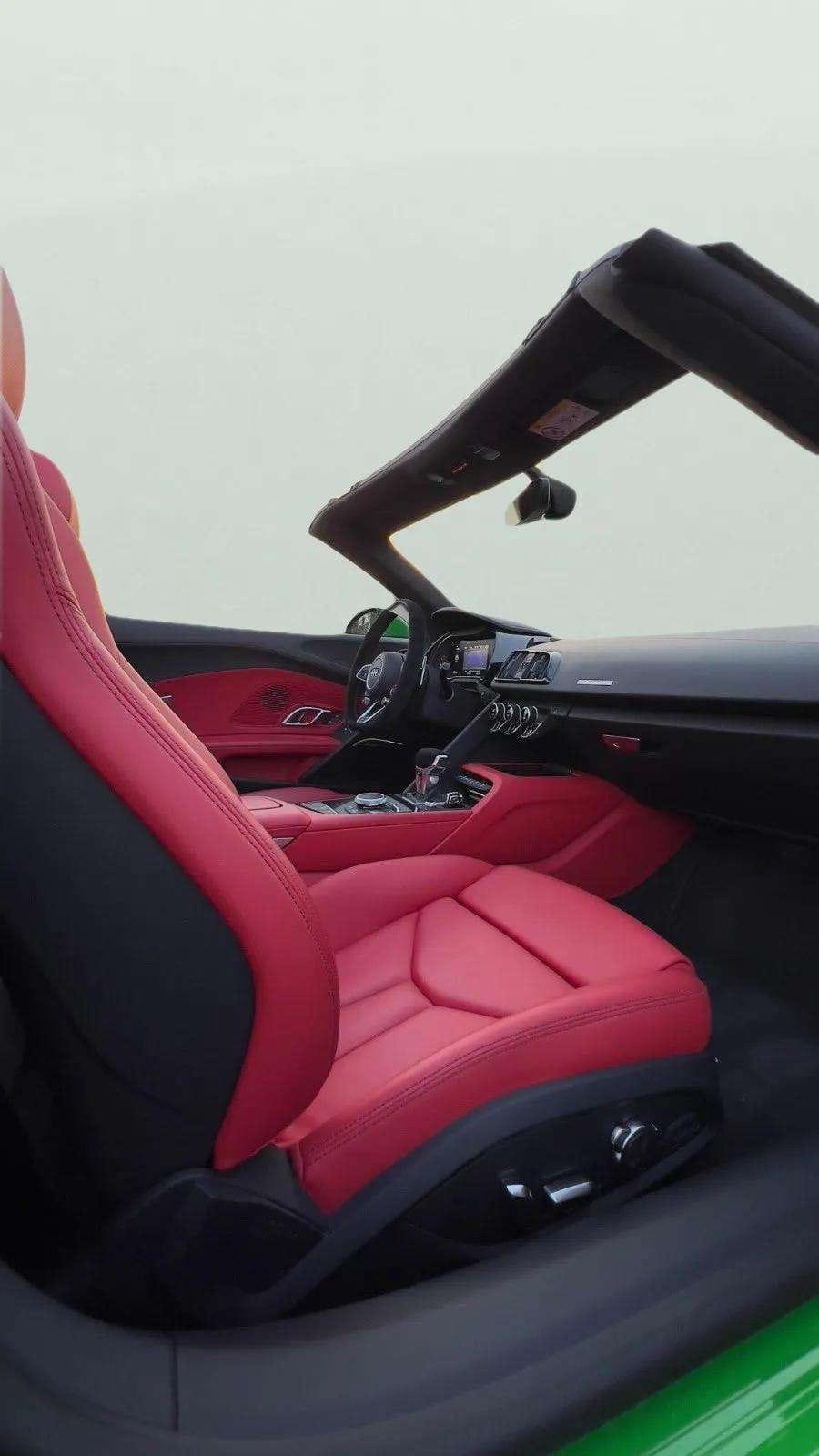 AUDI R8 V10 Coupe - Image 5