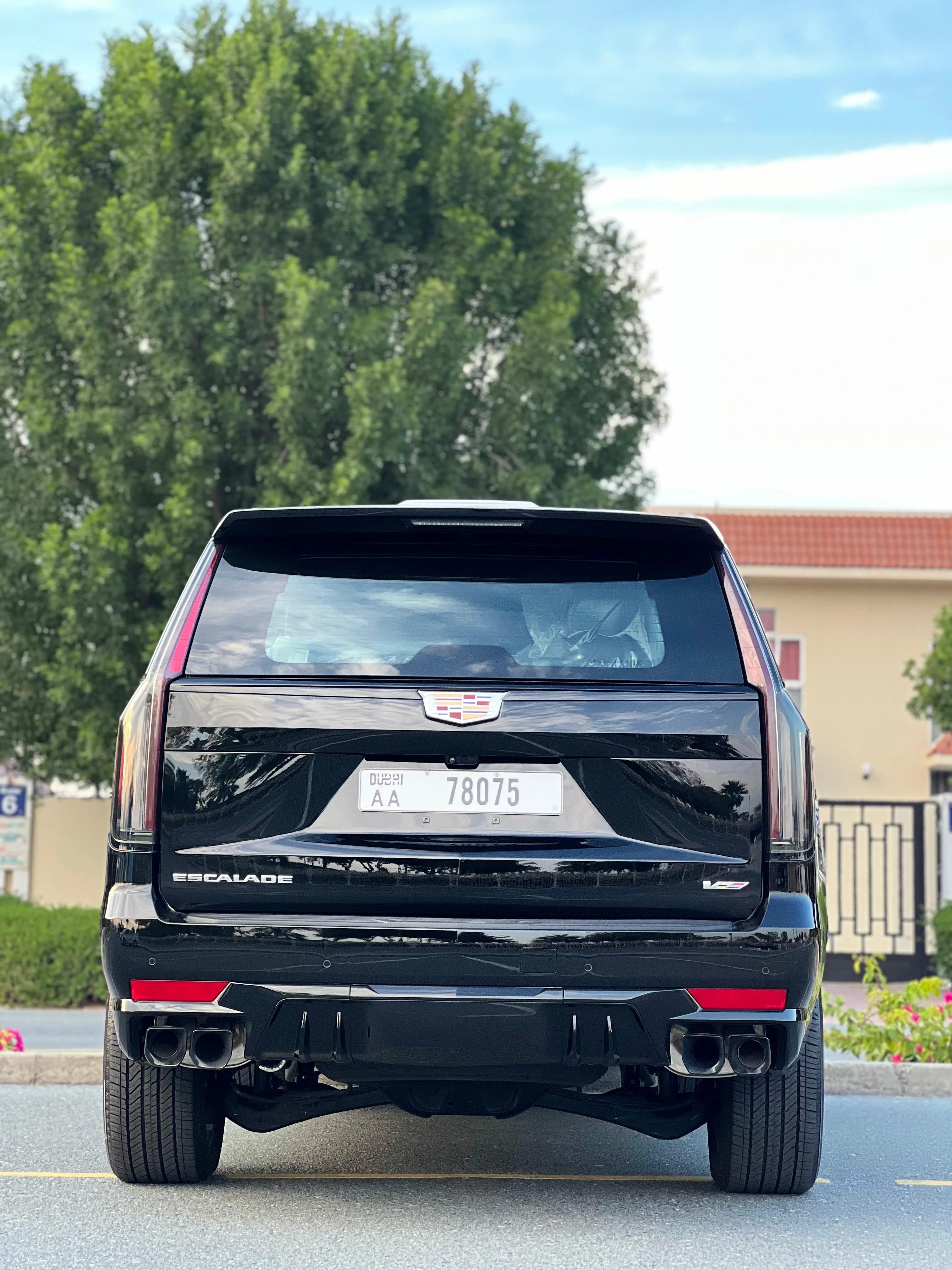 CADILLAC Escalade V - Image 6