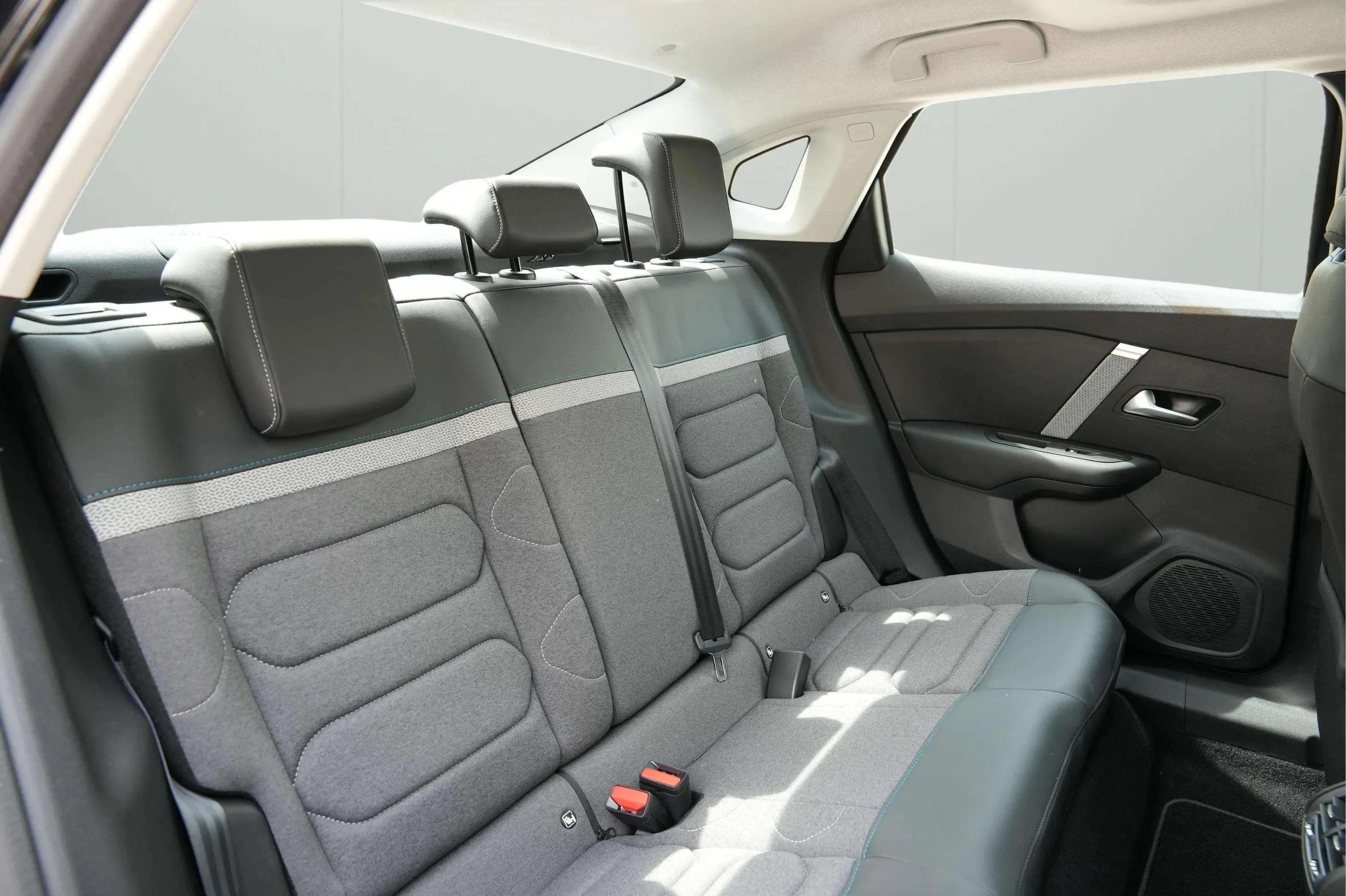 CITROEN C4 X - Image 8