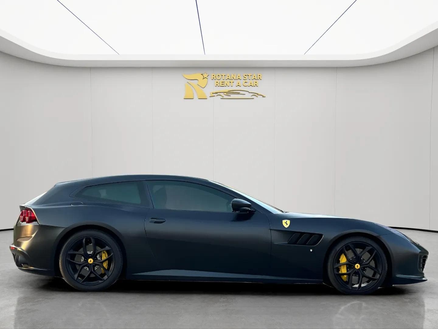 FERRARI GTC4 Lusso - Image 3