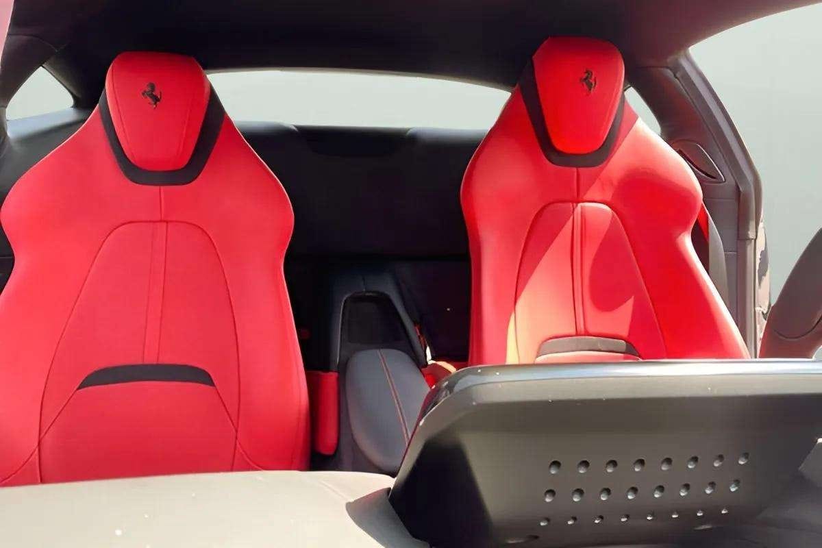 FERRARI Roma - Image 4