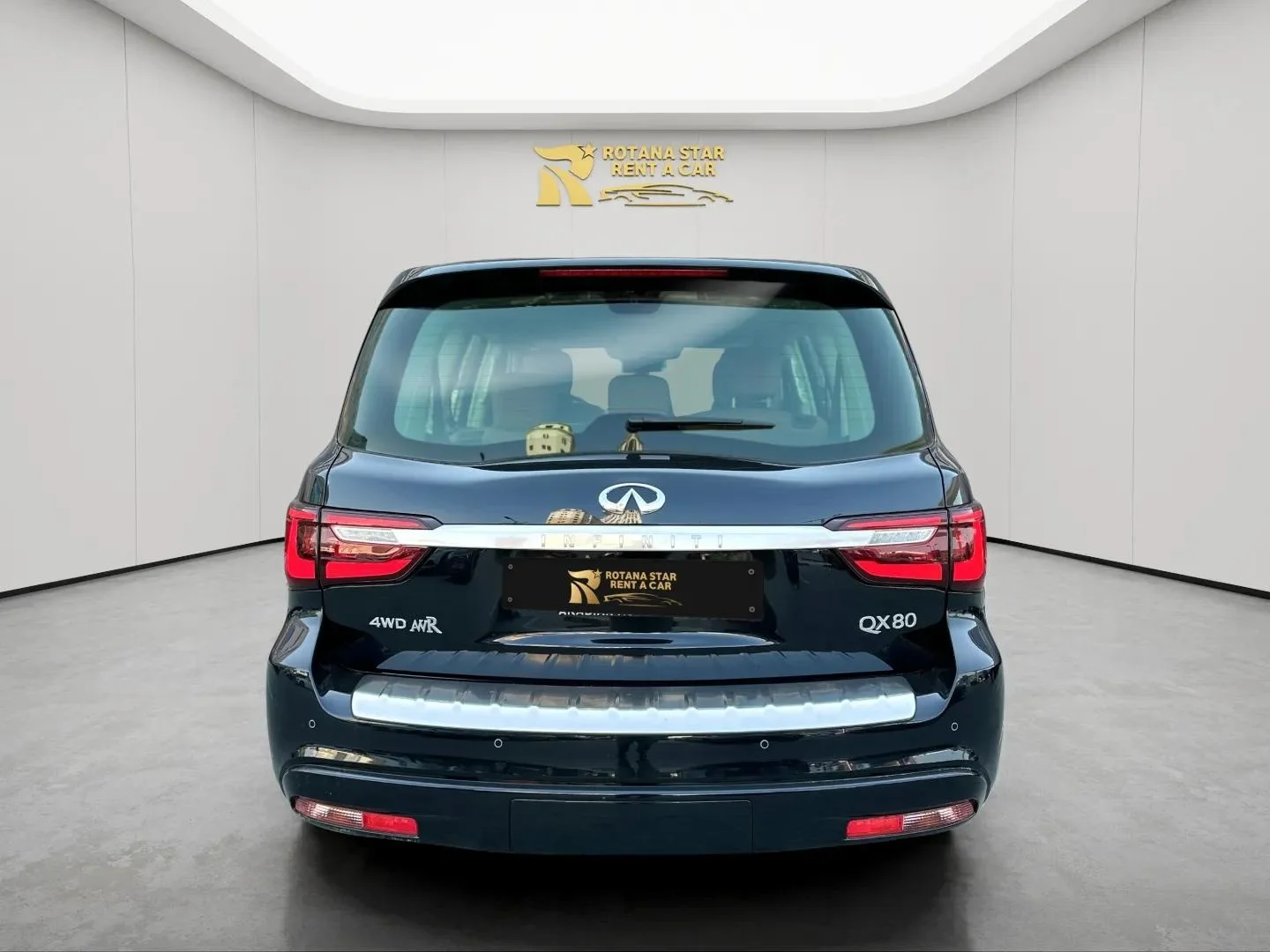 INFINITI QX80 - Image 3