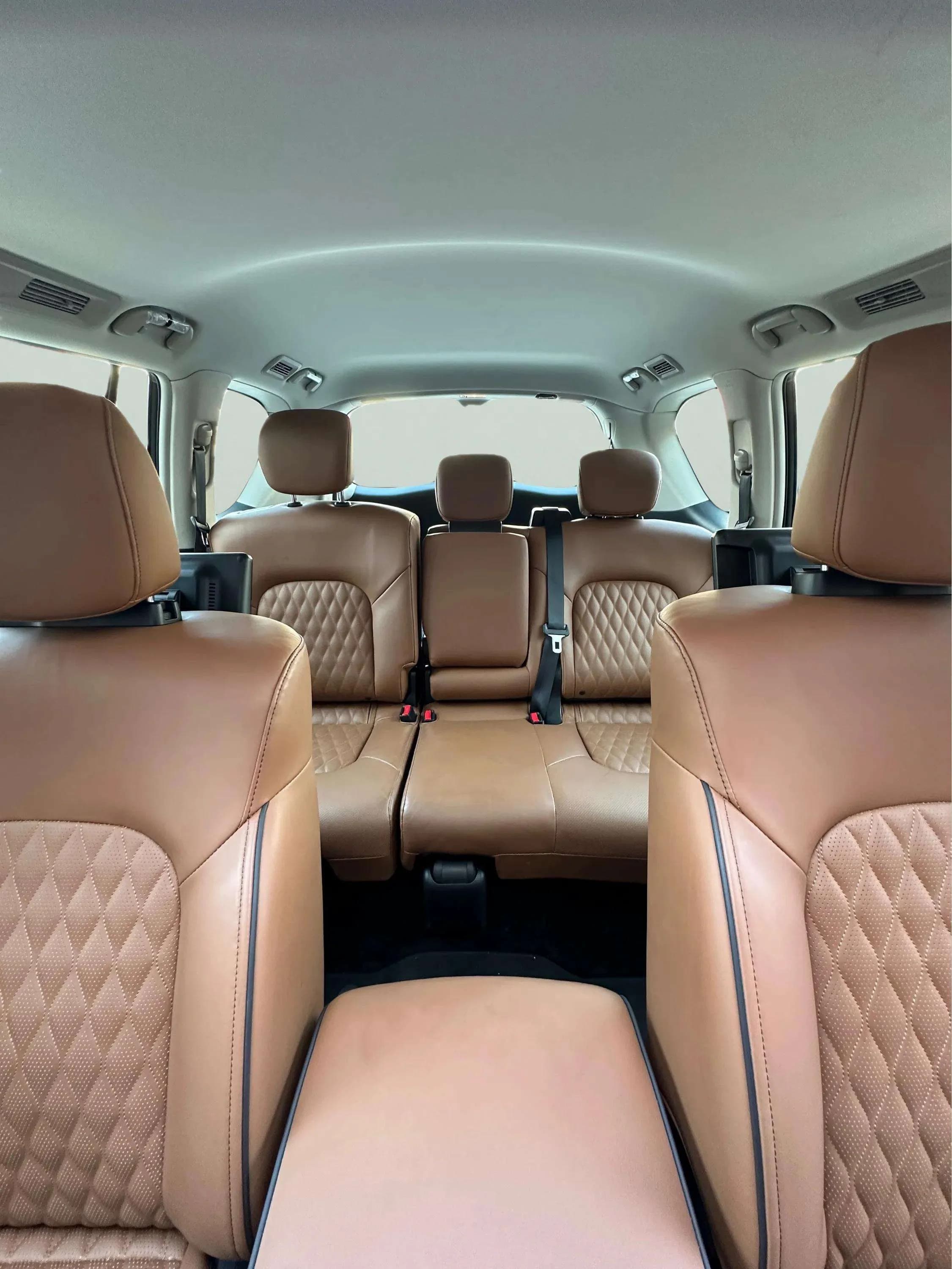 INFINITI QX80 - Image 5