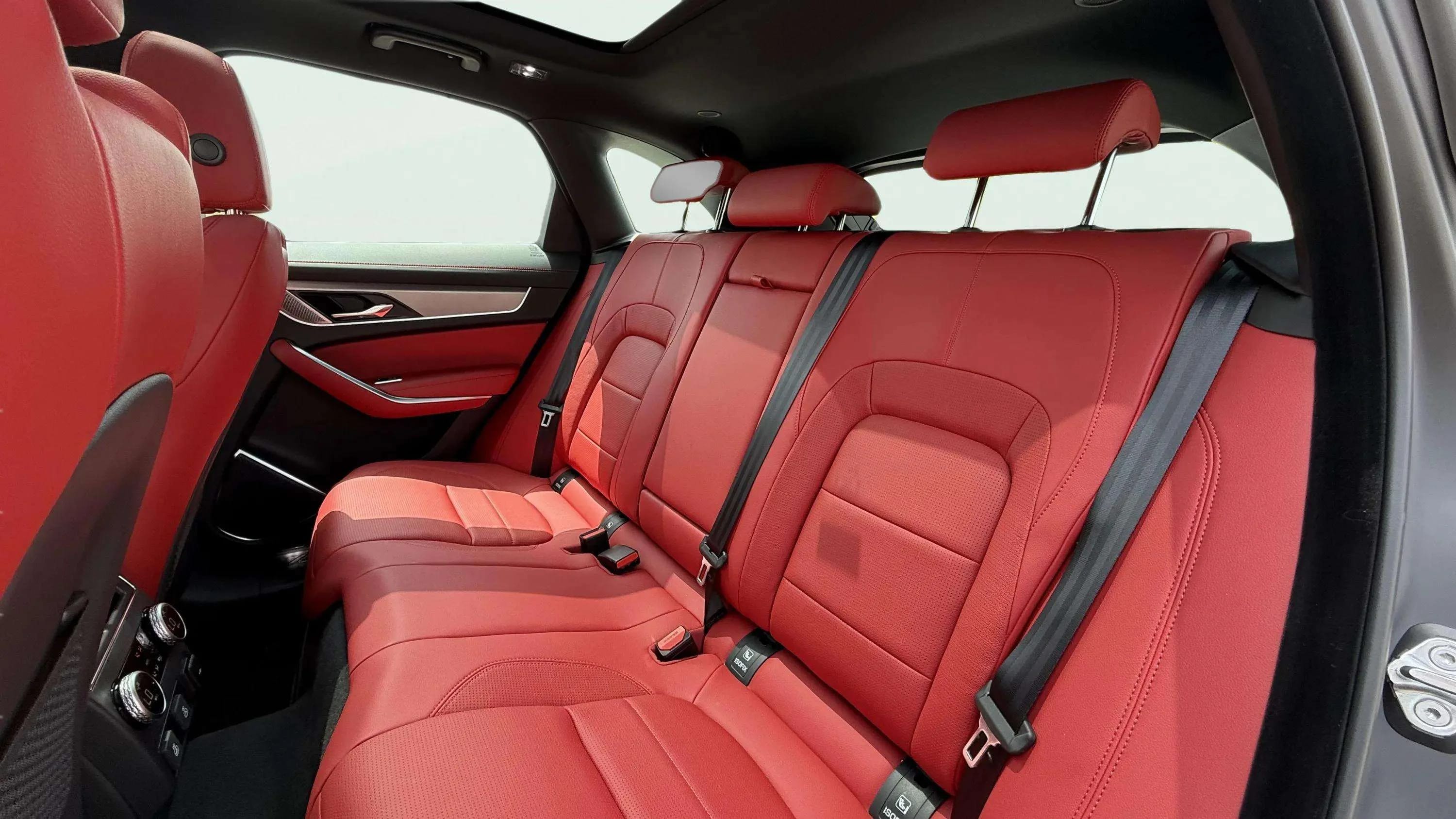 JAGUAR F-PACE - Image 8