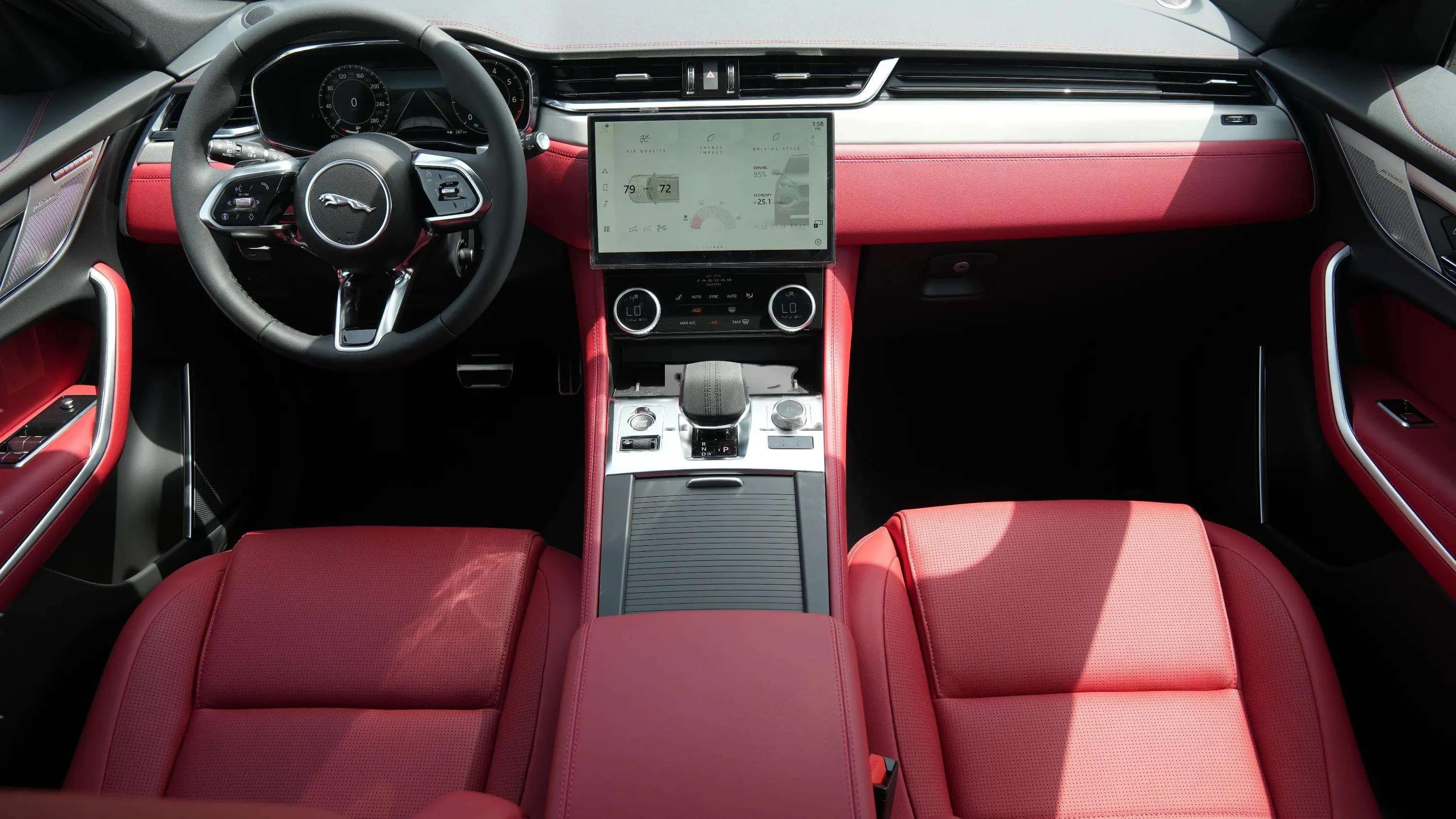 JAGUAR F-PACE - Image 10