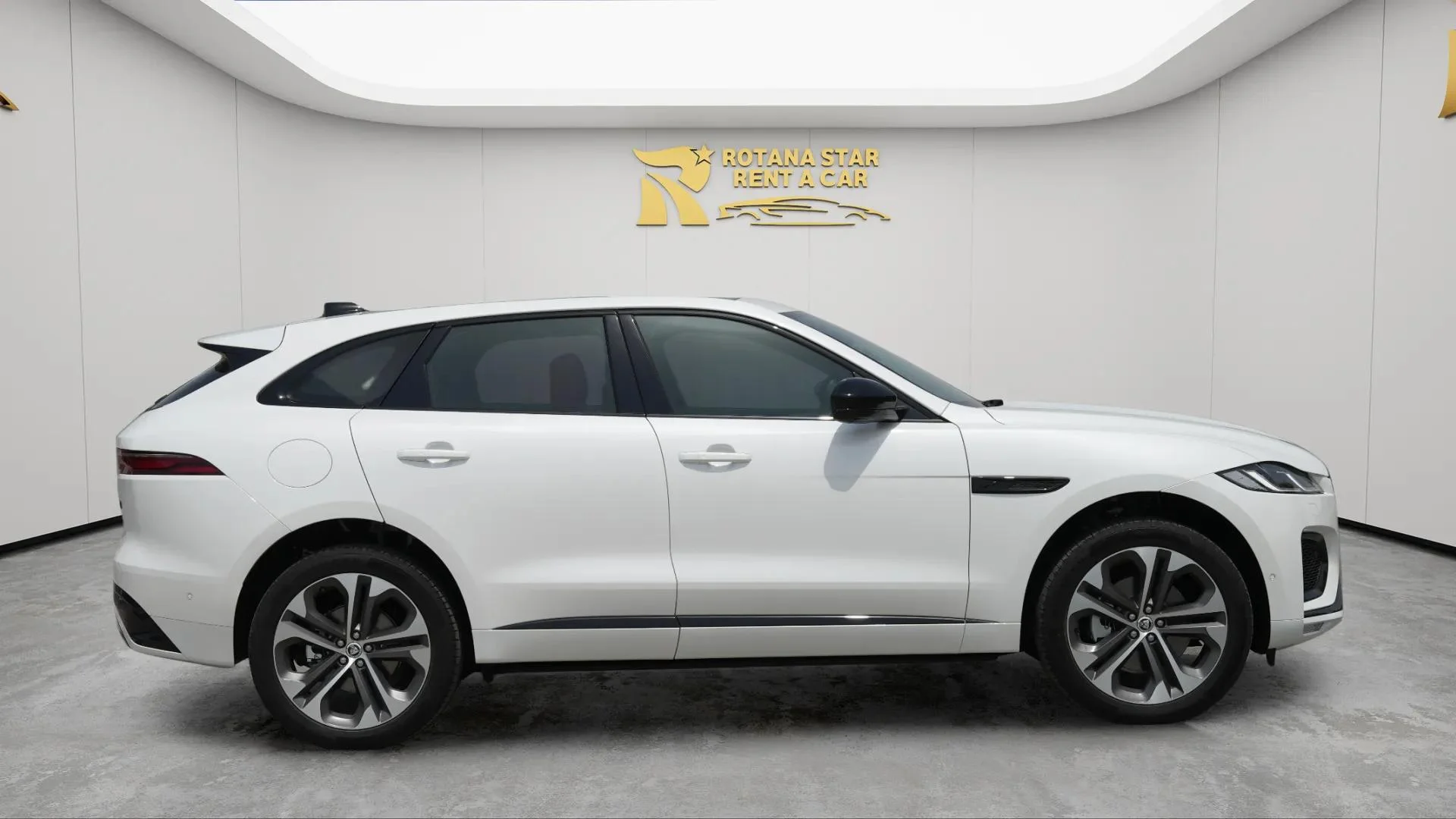 JAGUAR F-PACE - Image 4