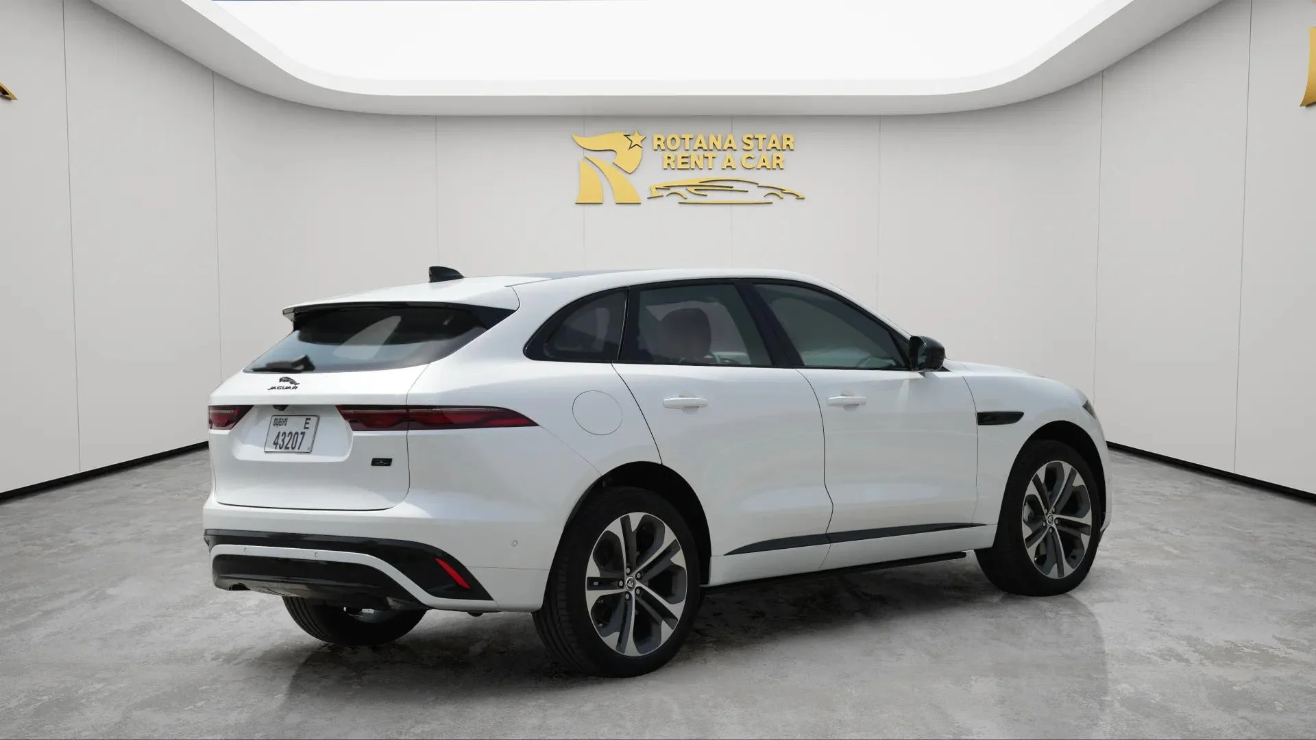 JAGUAR F-PACE - Image 7