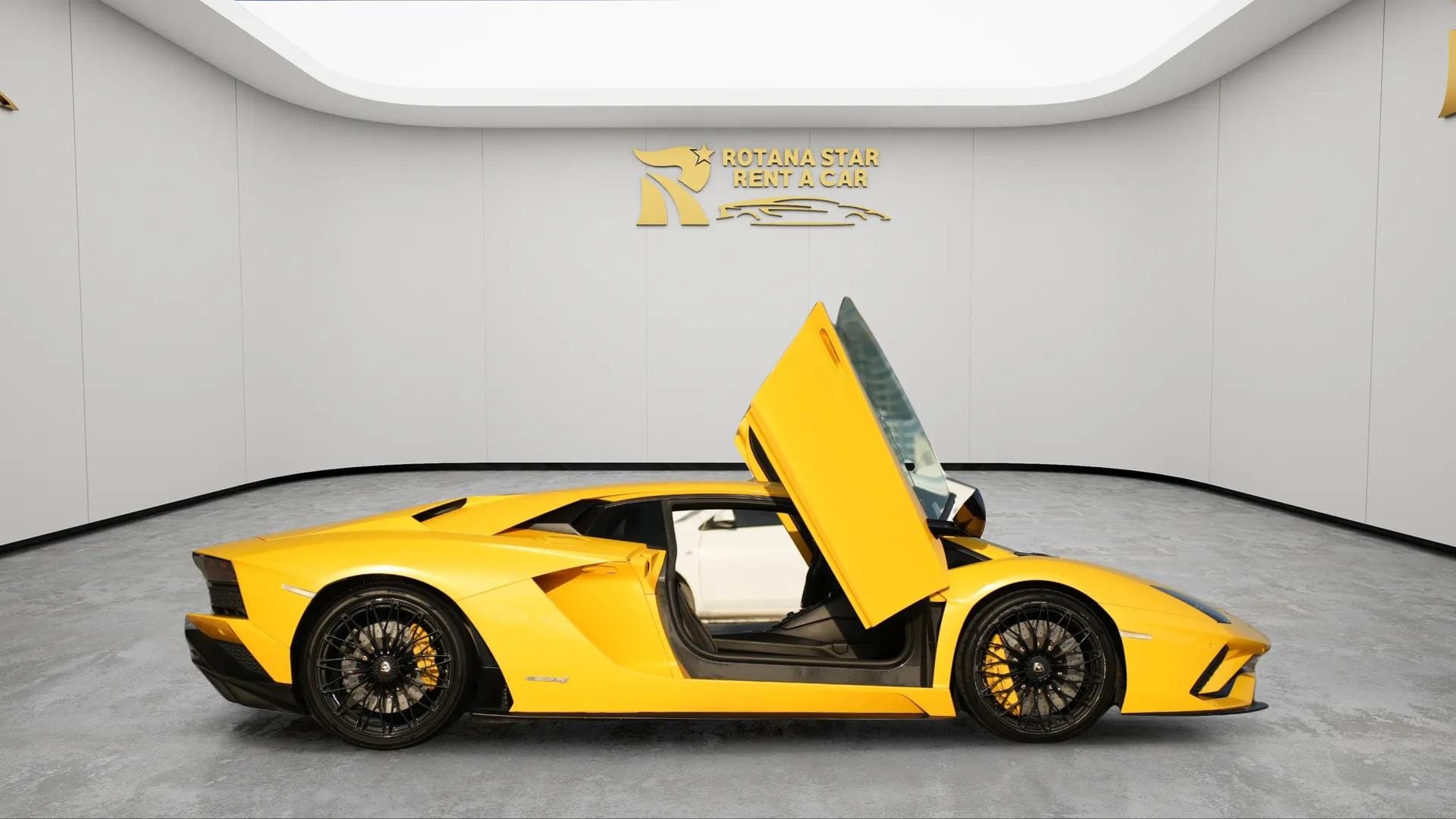 LAMBORGHINI Aventador S - Image 10