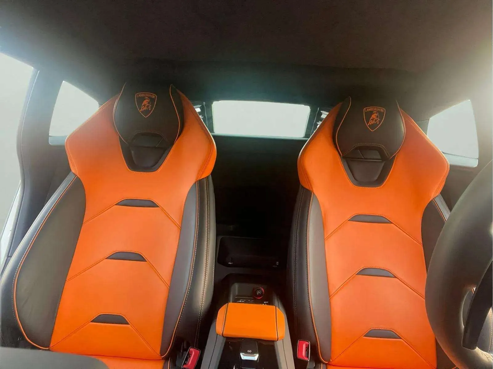 LAMBORGHINI Huracan EVO Coupe - Image 5