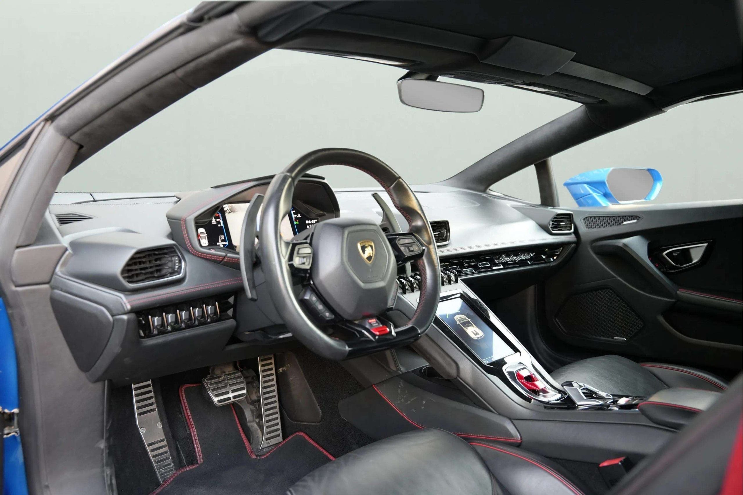 LAMBORGHINI Huracan EVO Spyder - Image 3