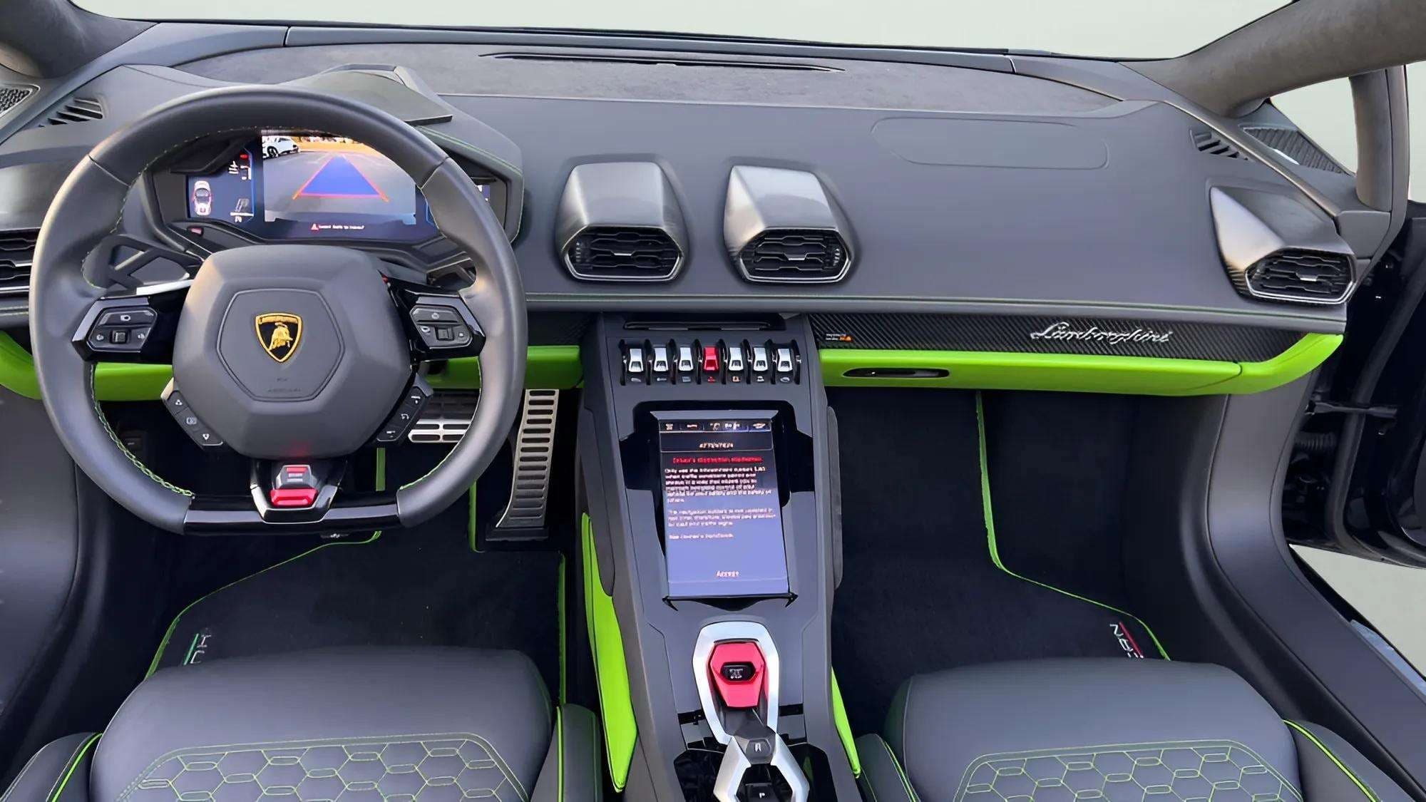 LAMBORGHINI Huracan EVO Spyder - Image 4