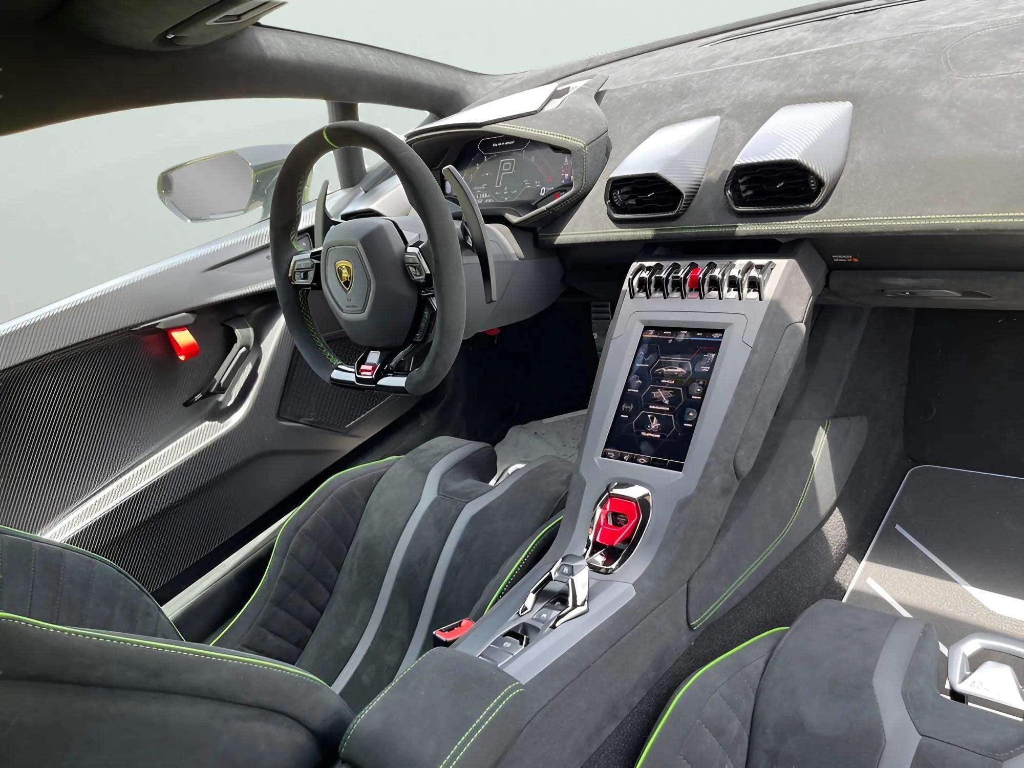 LAMBORGHINI Huracan STO - Image 3