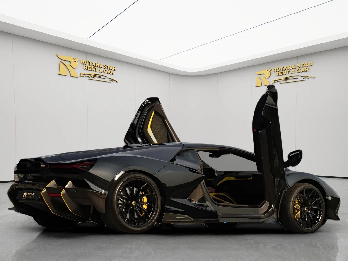 LAMBORGHINI Revuelto - Image 5