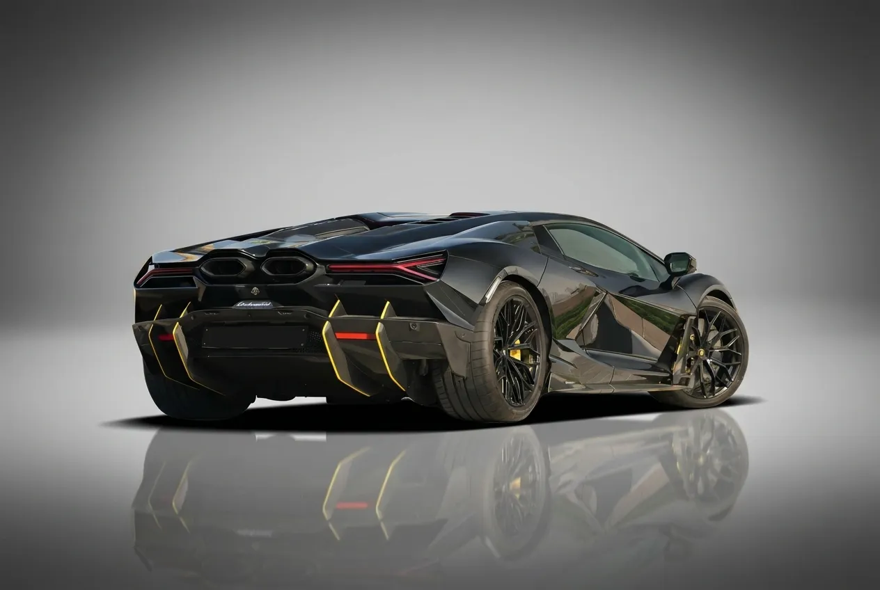 LAMBORGHINI Revuelto - Image 4