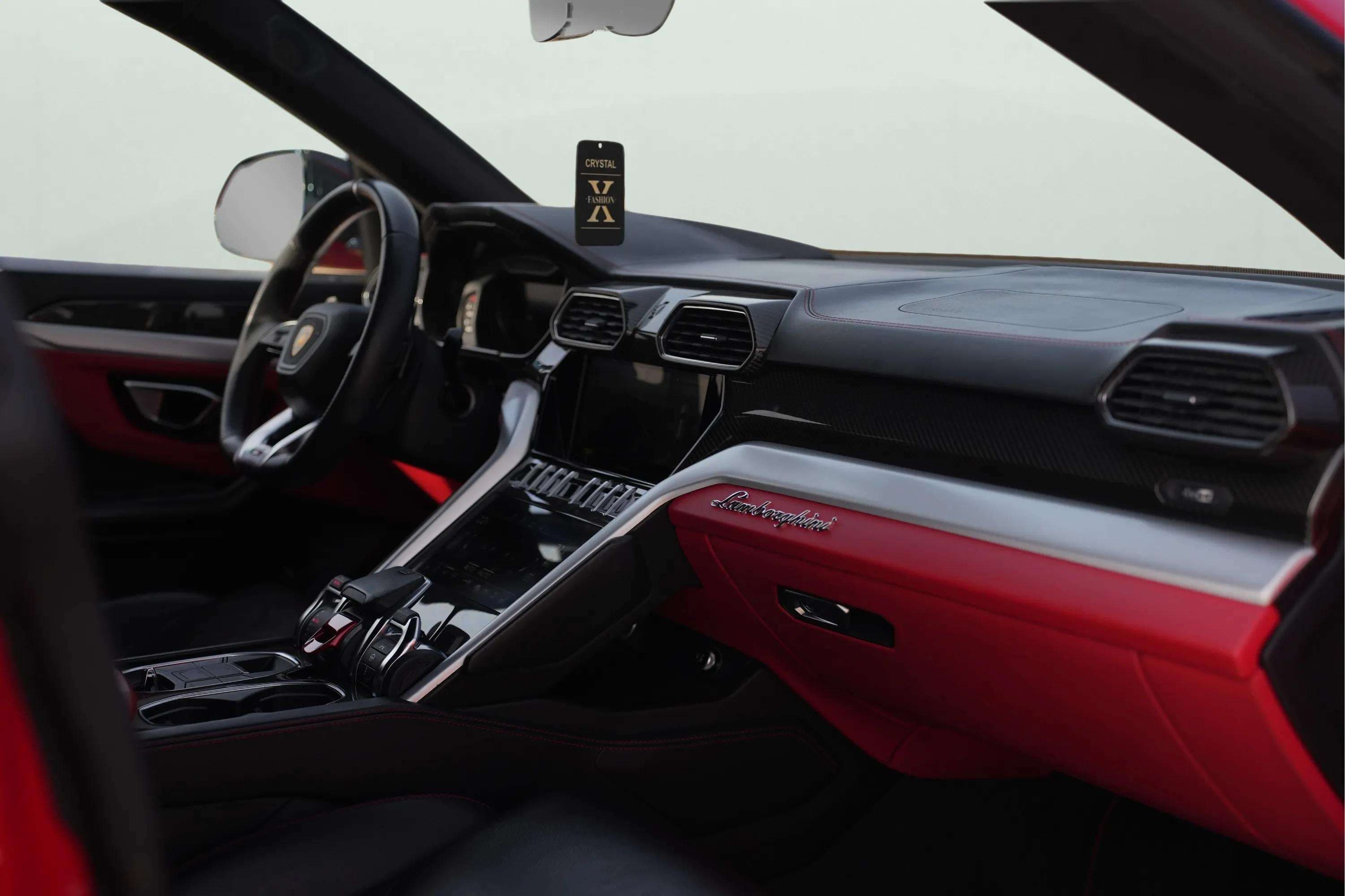 LAMBORGHINI Urus - Image 5