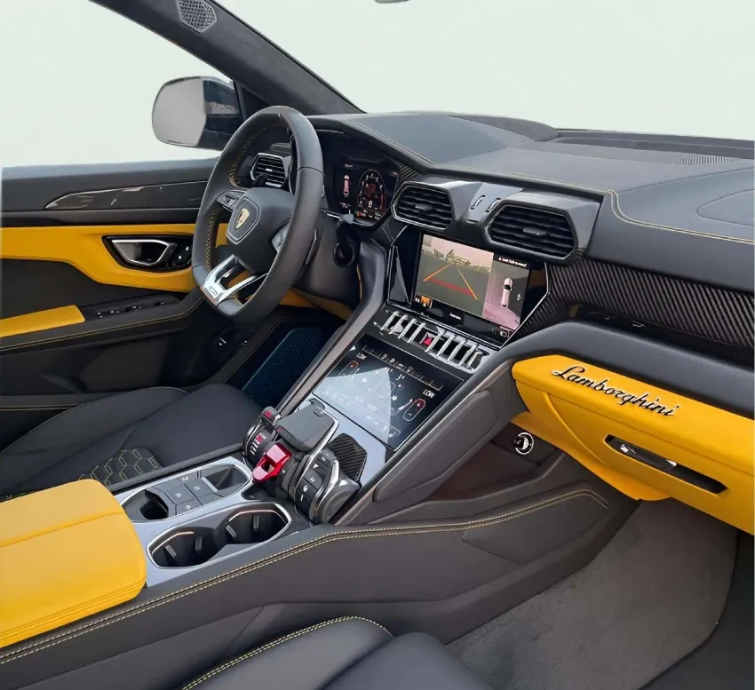 LAMBORGHINI Urus MY - Image 3