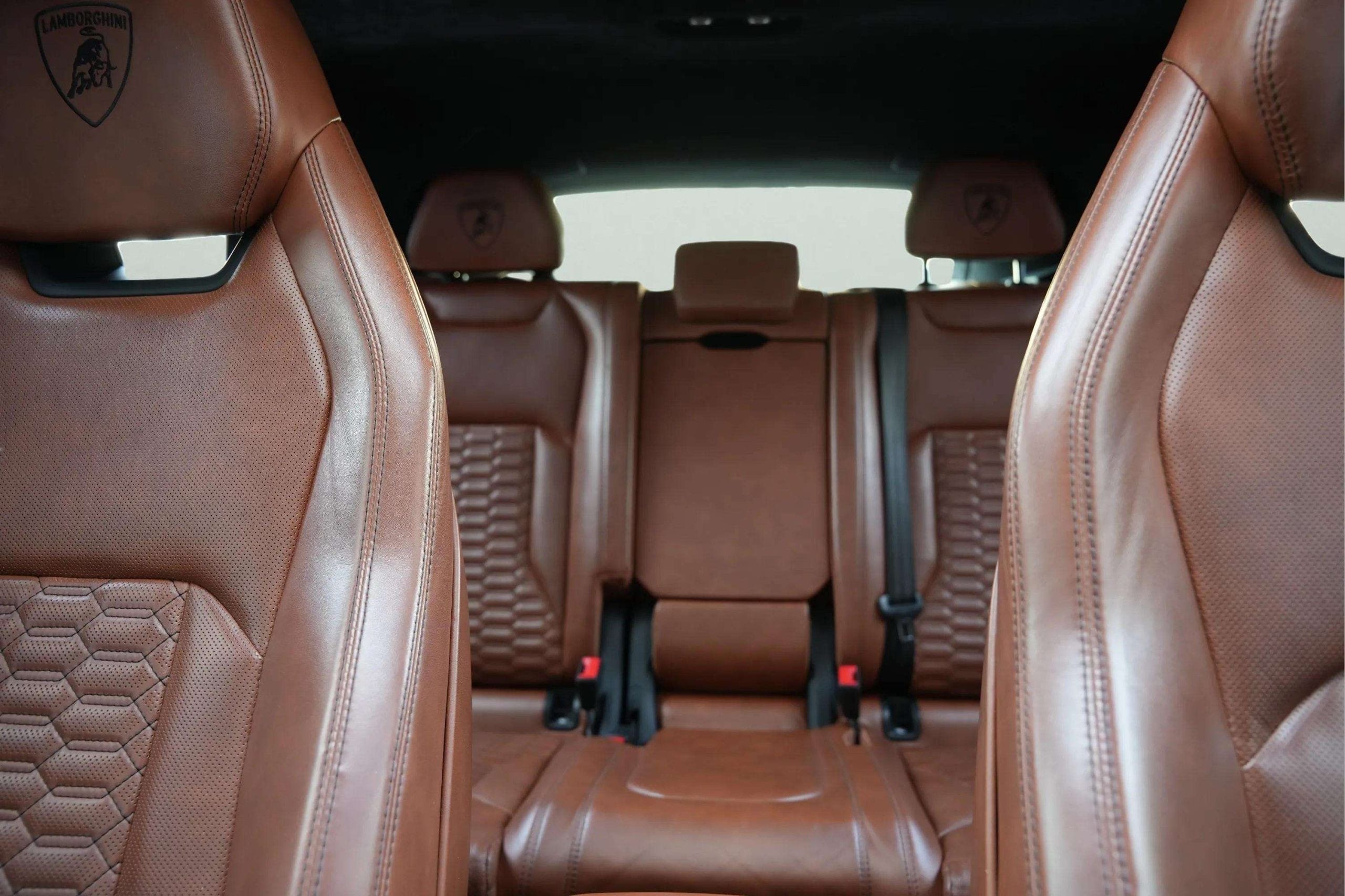 LAMBORGHINI Urus MY2 - Image 5