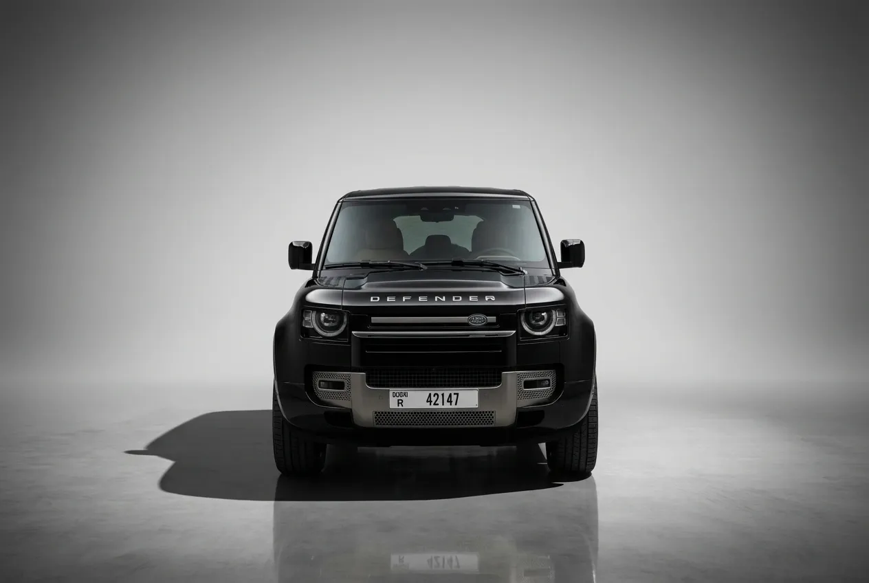 Land Rover Defender - Image 1