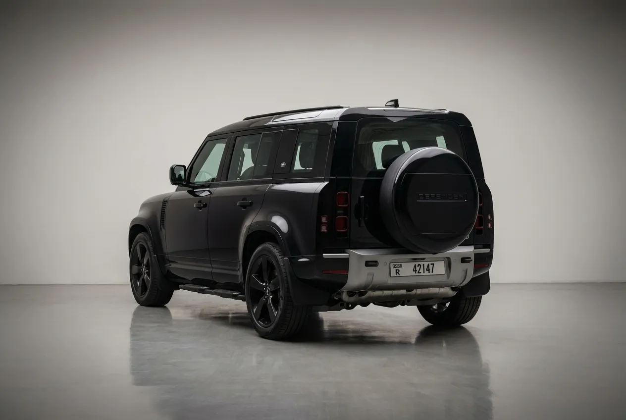 Land Rover Defender - Image 3
