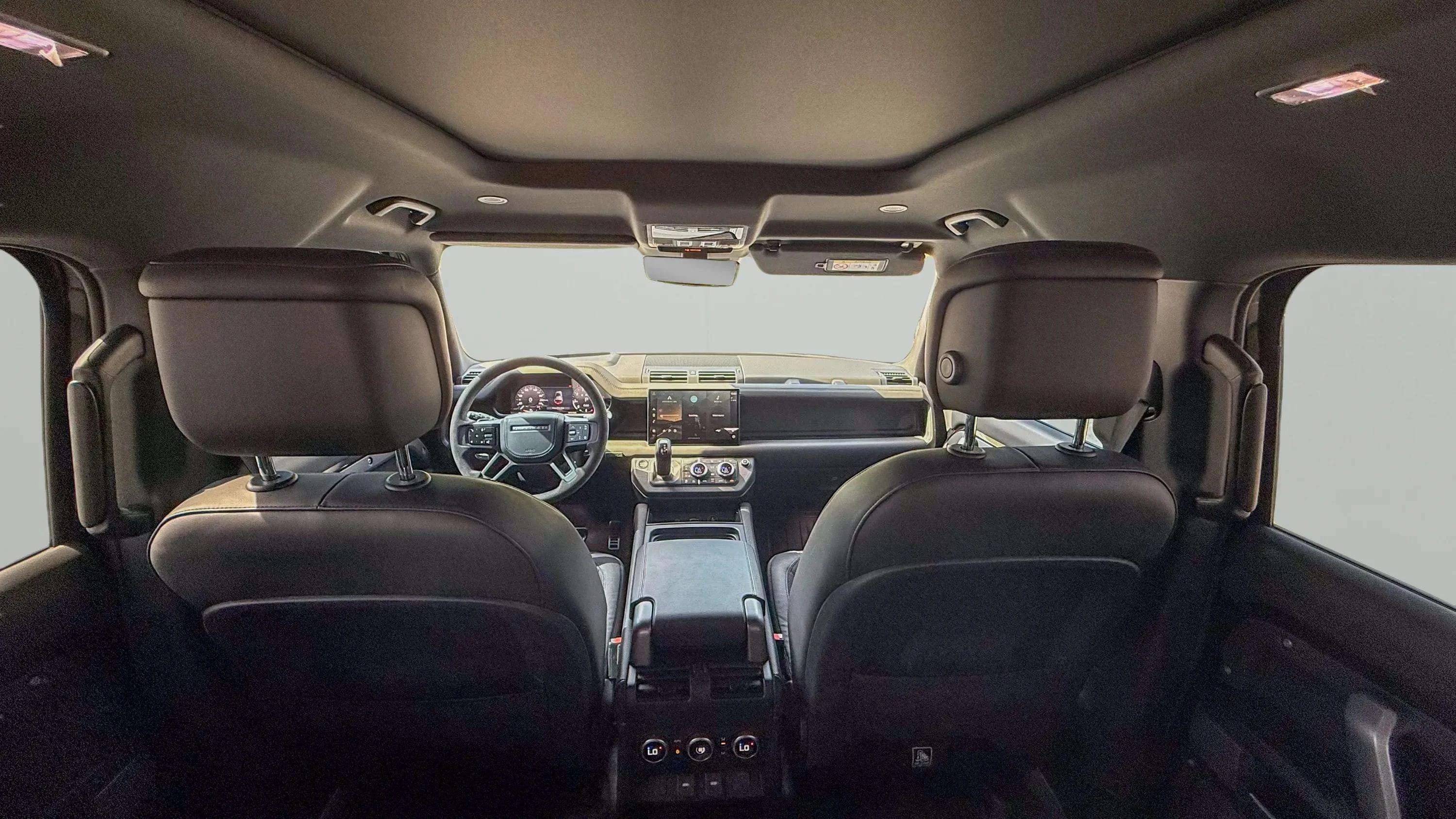 Land Rover Defender V8 - Image 9