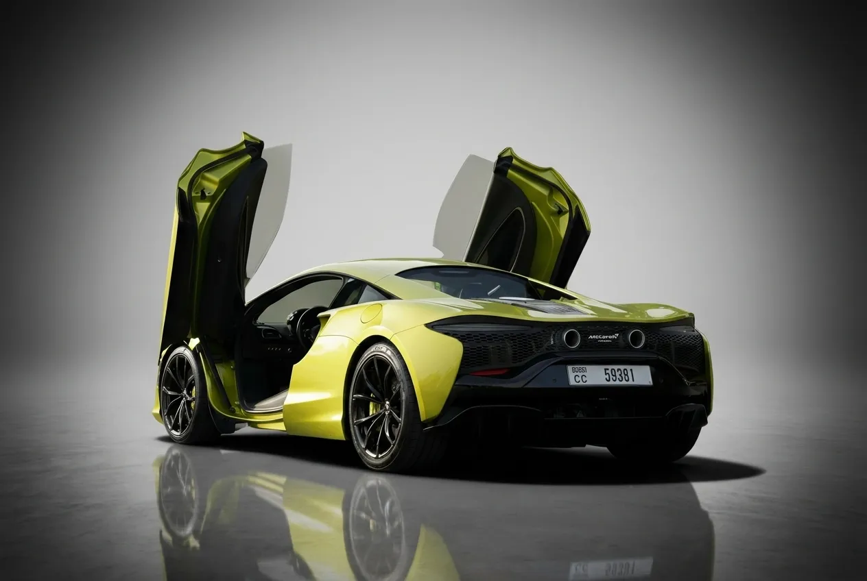 MCLAREN Artura - Image 4