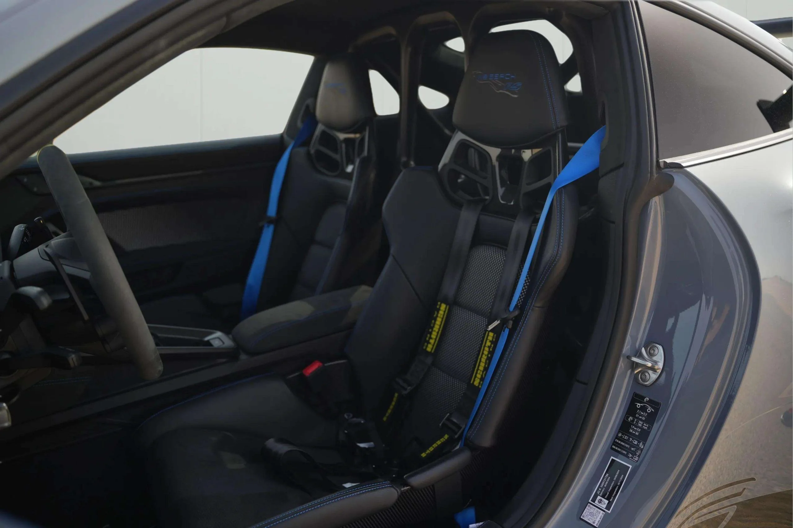 PORSCHE 911 GT3 RS - Image 6