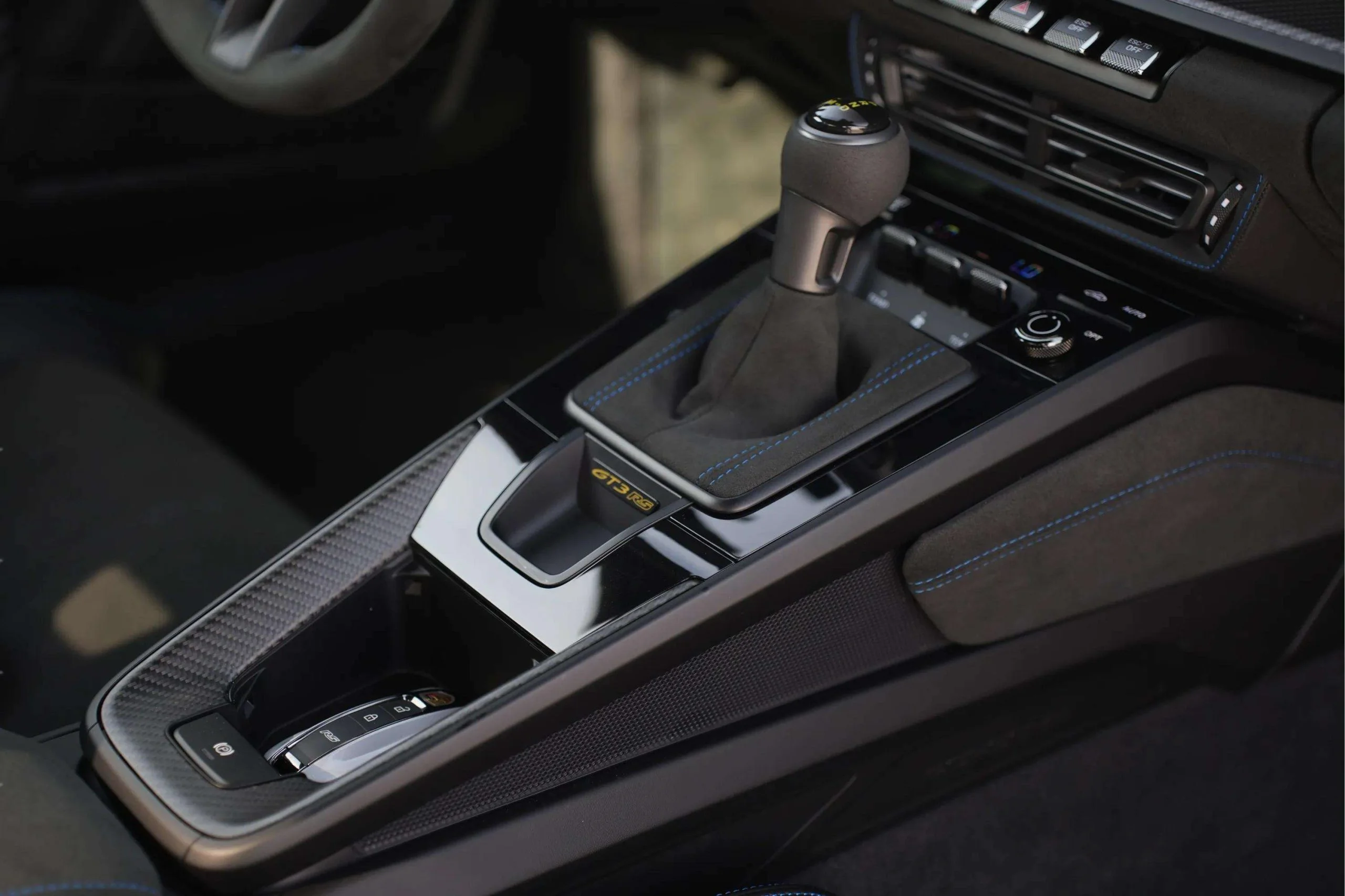 PORSCHE 911 GT3 RS - Image 8