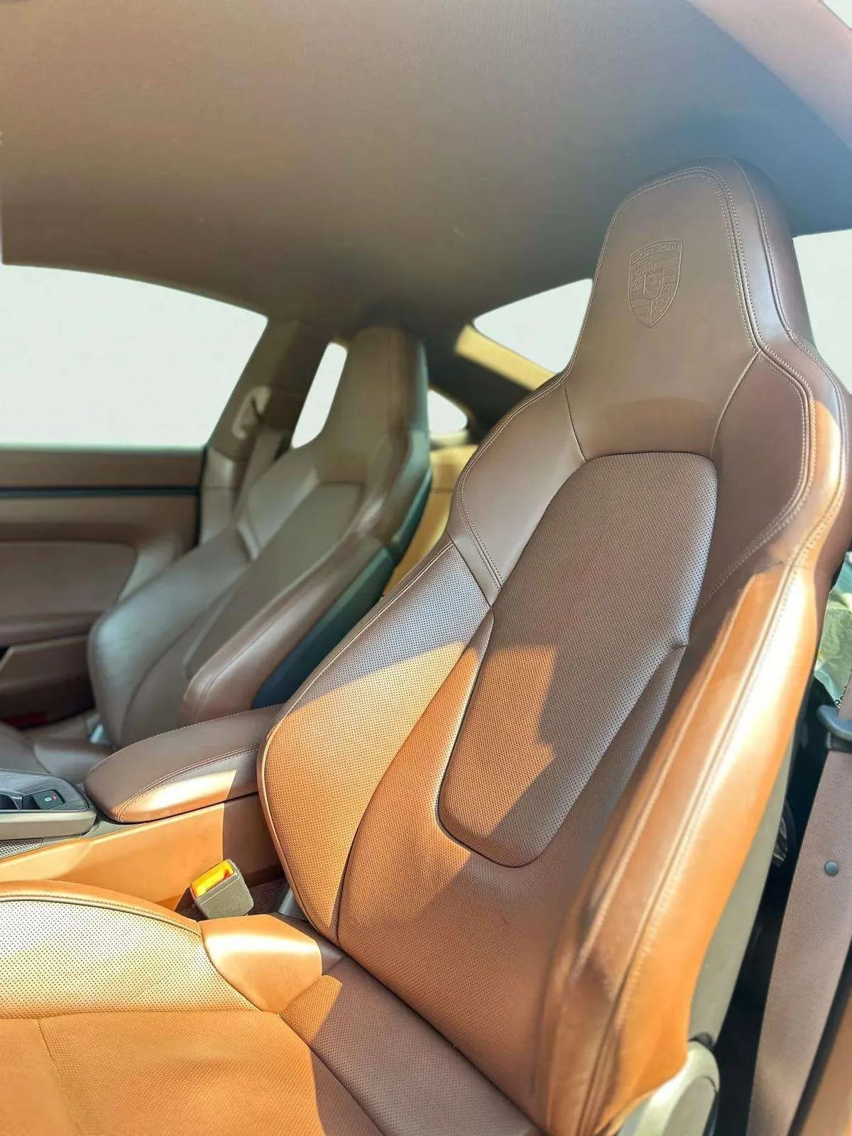 PORSCHE 911 GTS - Image 8