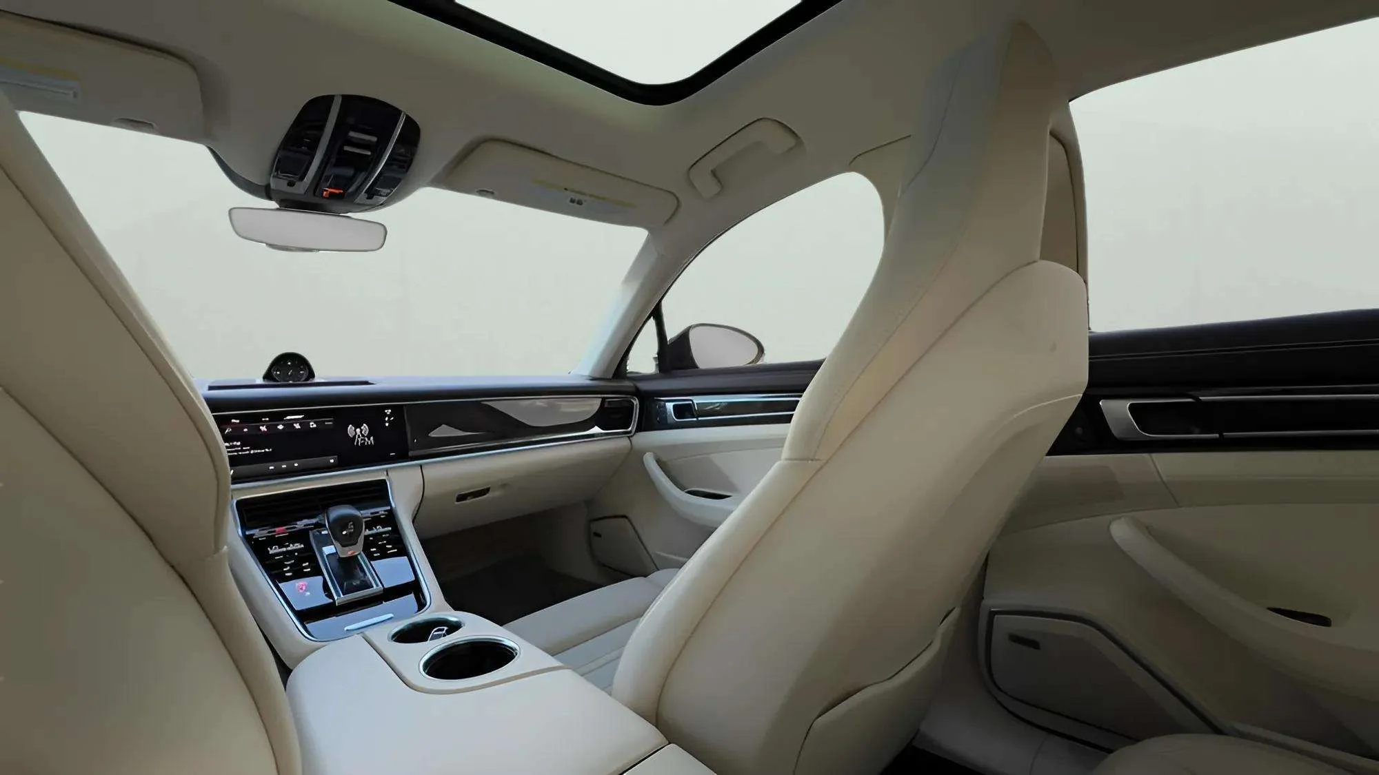 PORSCHE Panamera - Image 6