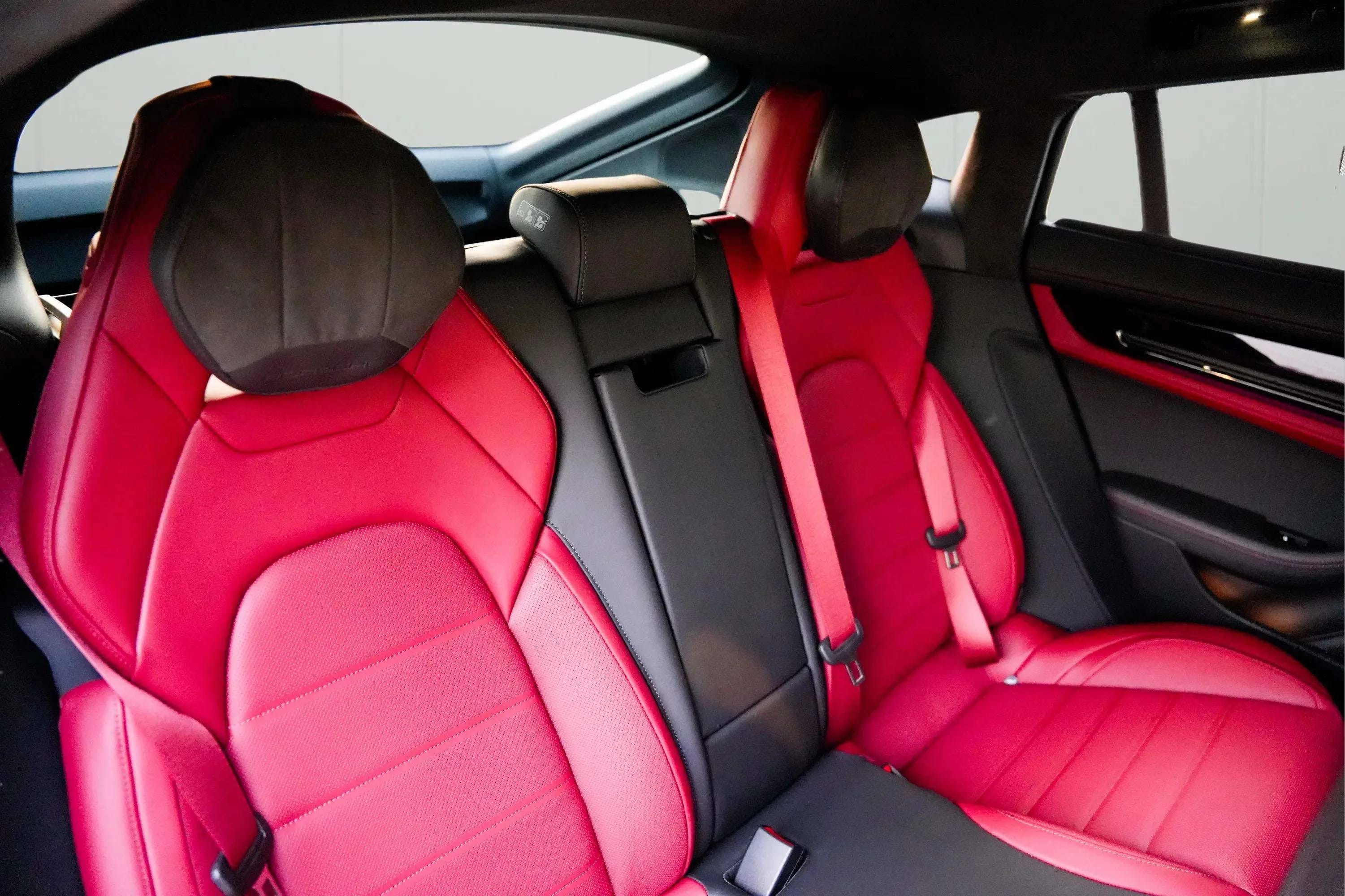 PORSCHE Panamera Turbo S E-Hybrid - Image 13