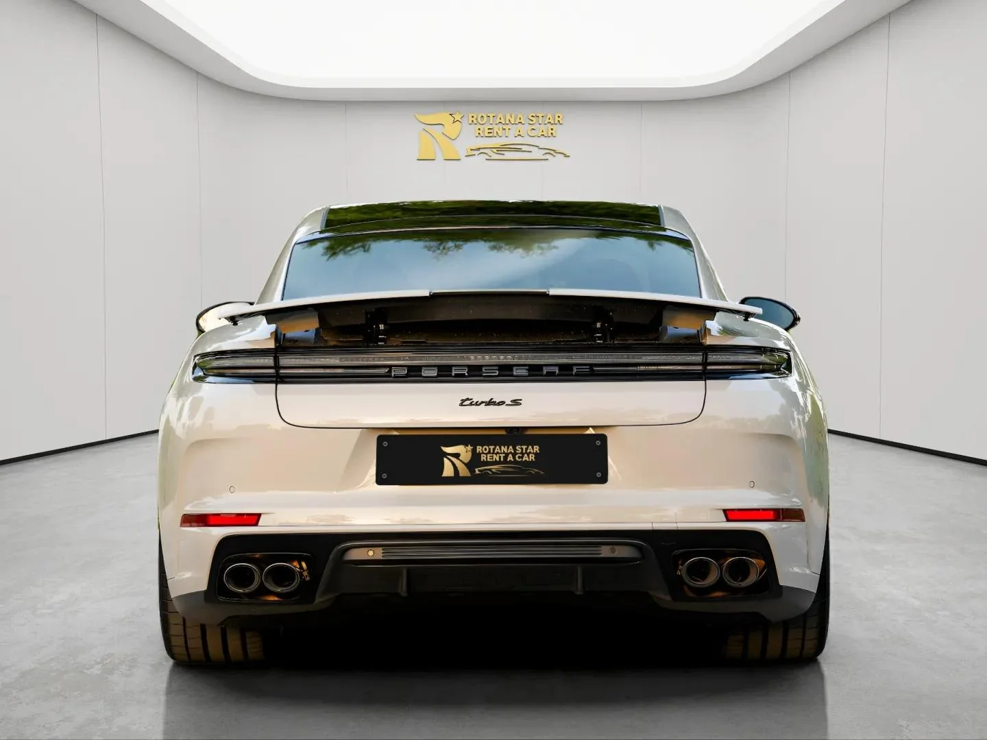 PORSCHE Panamera Turbo S E-Hybrid - Image 5