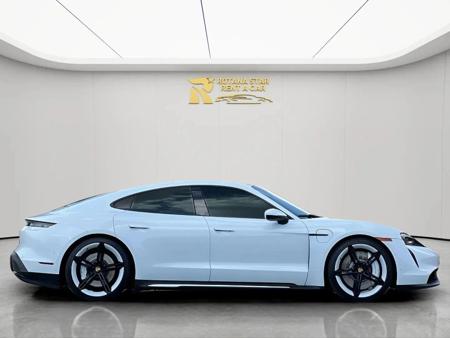 PORSCHE Taycan 4S - Image 3