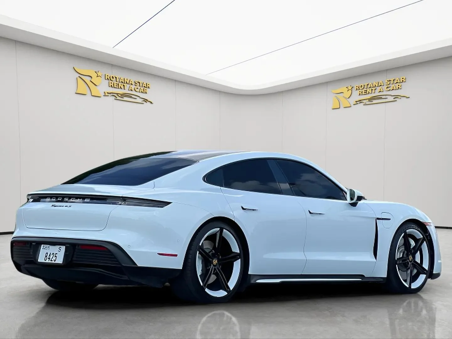 PORSCHE Taycan 4S - Image 4