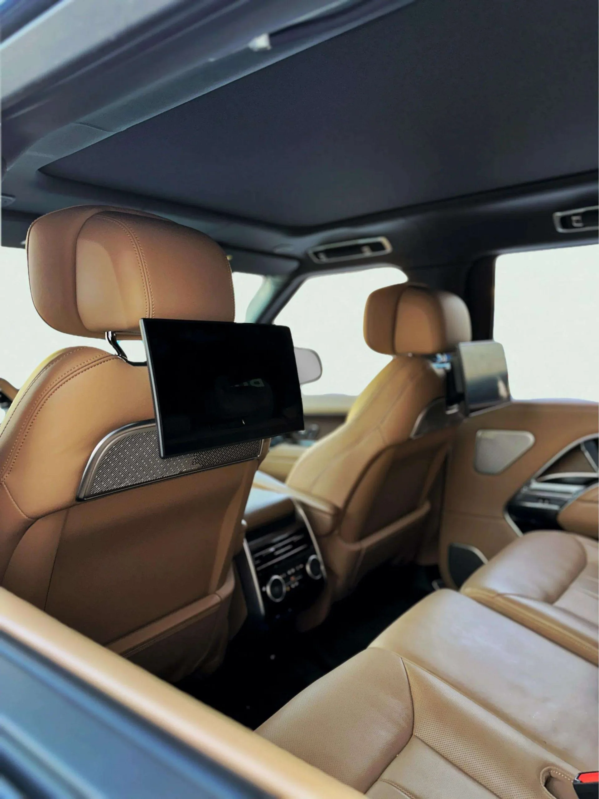 Range Rover 7 Seats - Image 5
