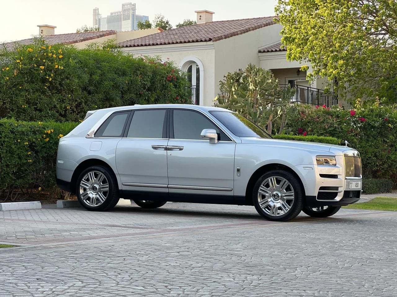 ROLLSROYCE Cullinan - Image 3