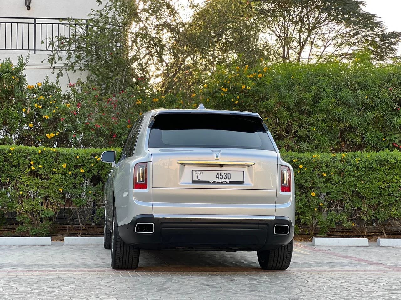 ROLLSROYCE Cullinan - Image 4