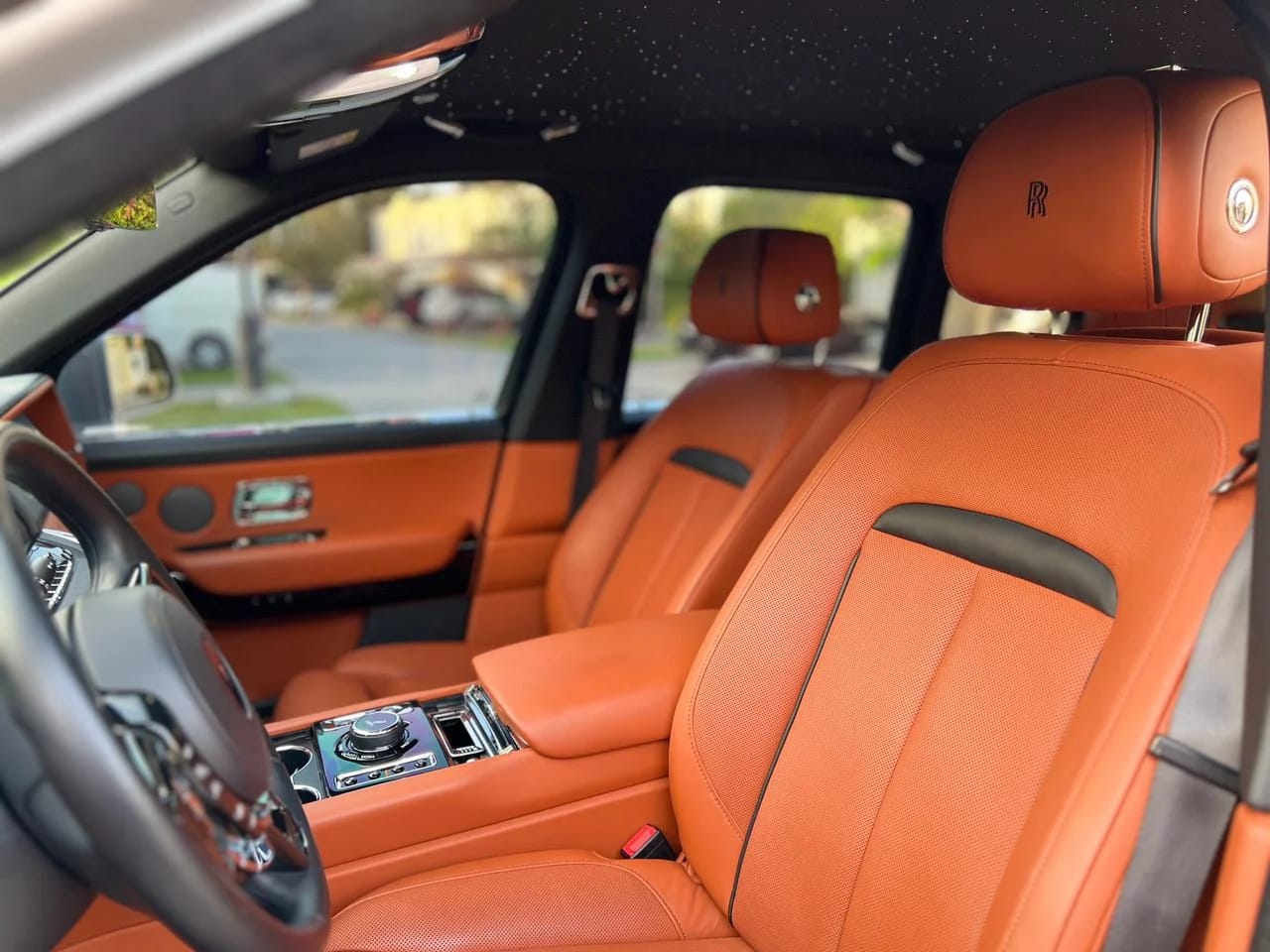 ROLLSROYCE Cullinan - Image 8