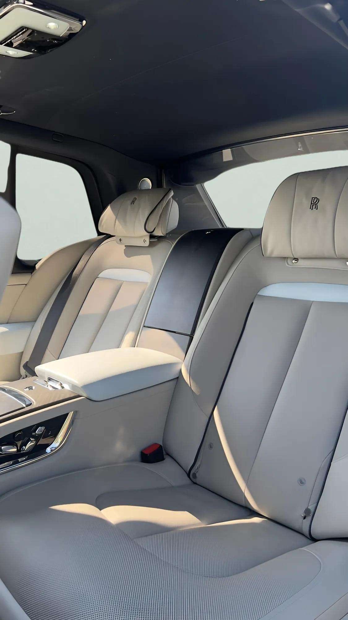 ROLLSROYCE Cullinan - Image 6