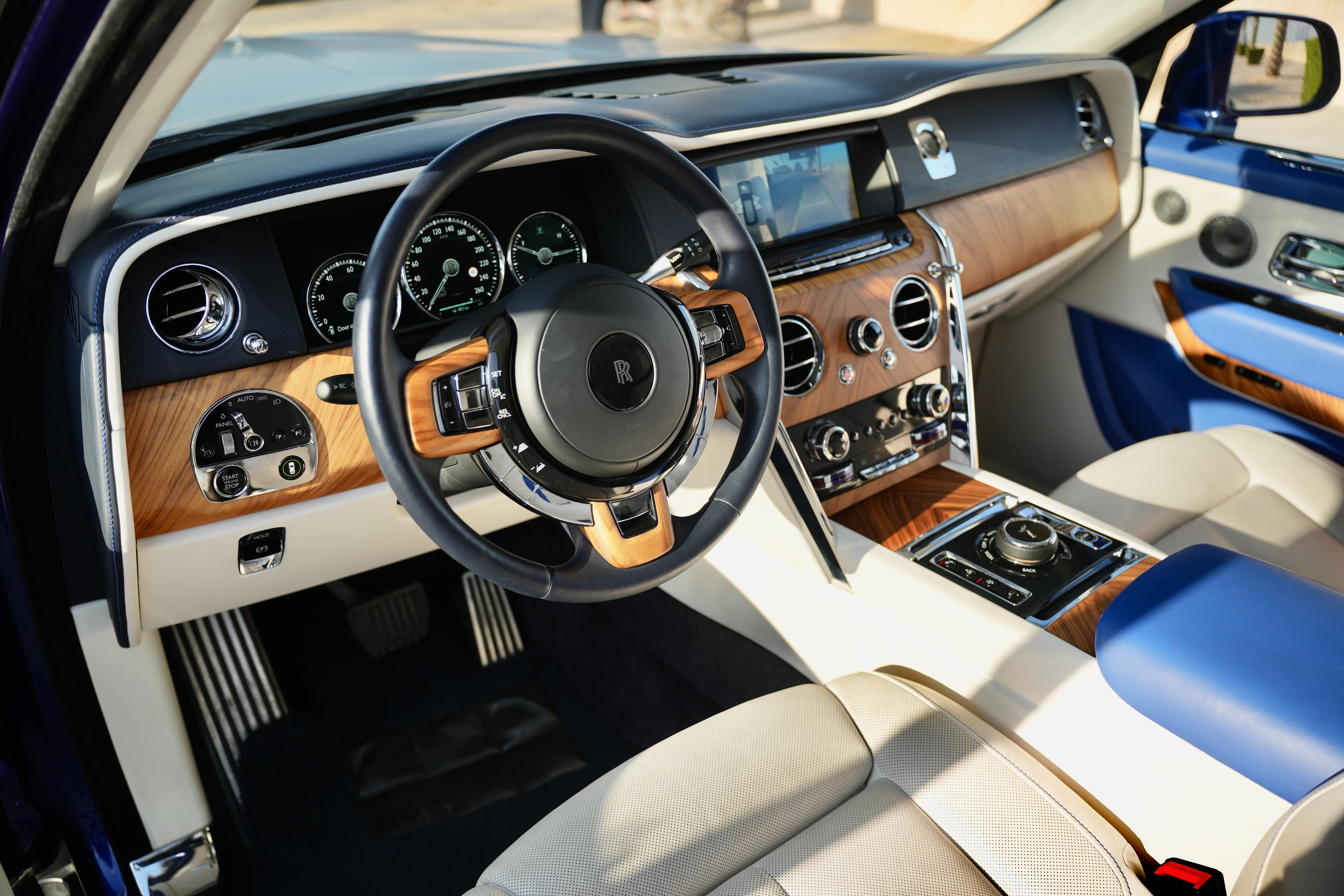 ROLLSROYCE Cullinan - Image 4