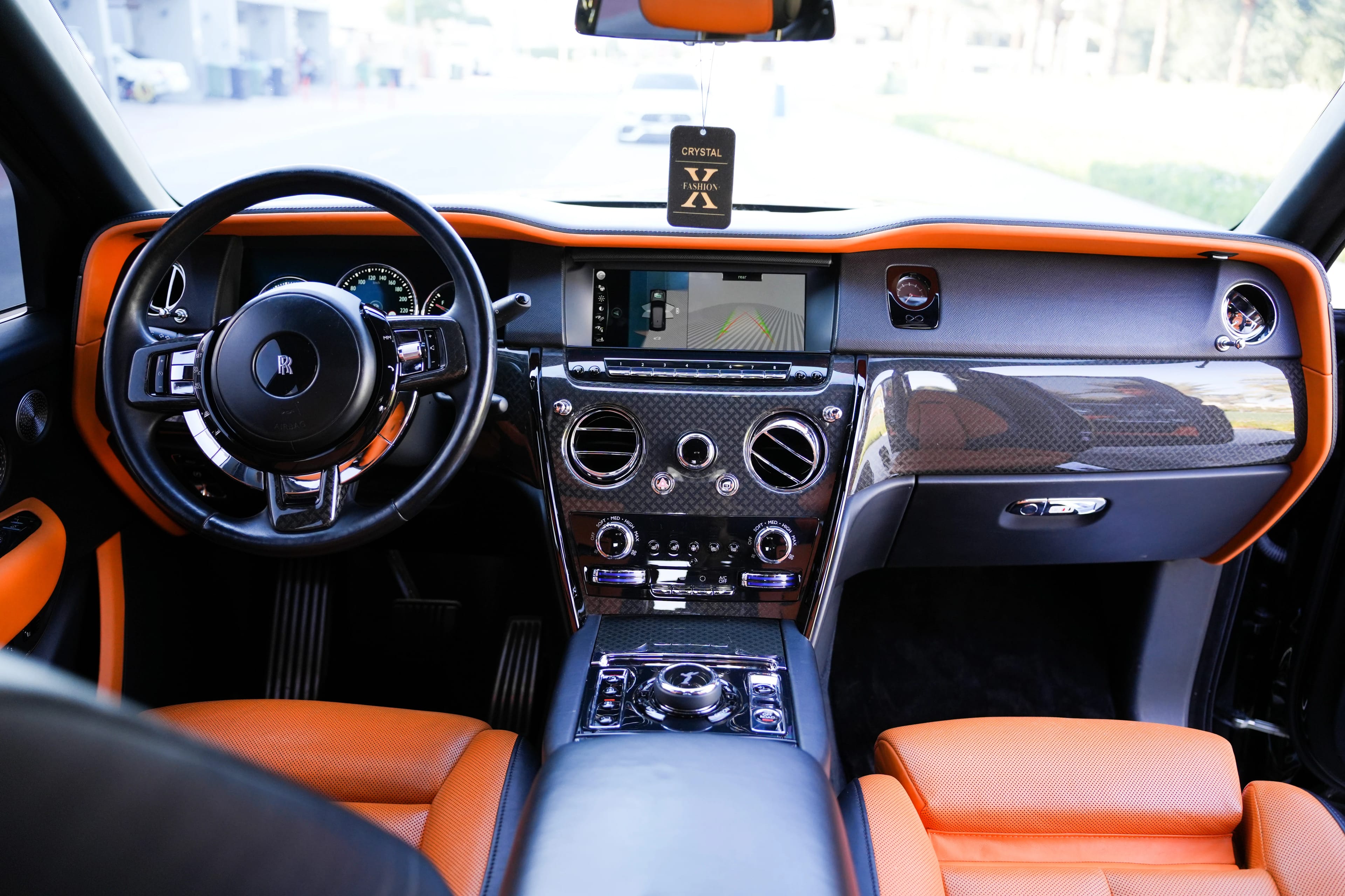 ROLLSROYCE Cullinan Black Badge - Image 8