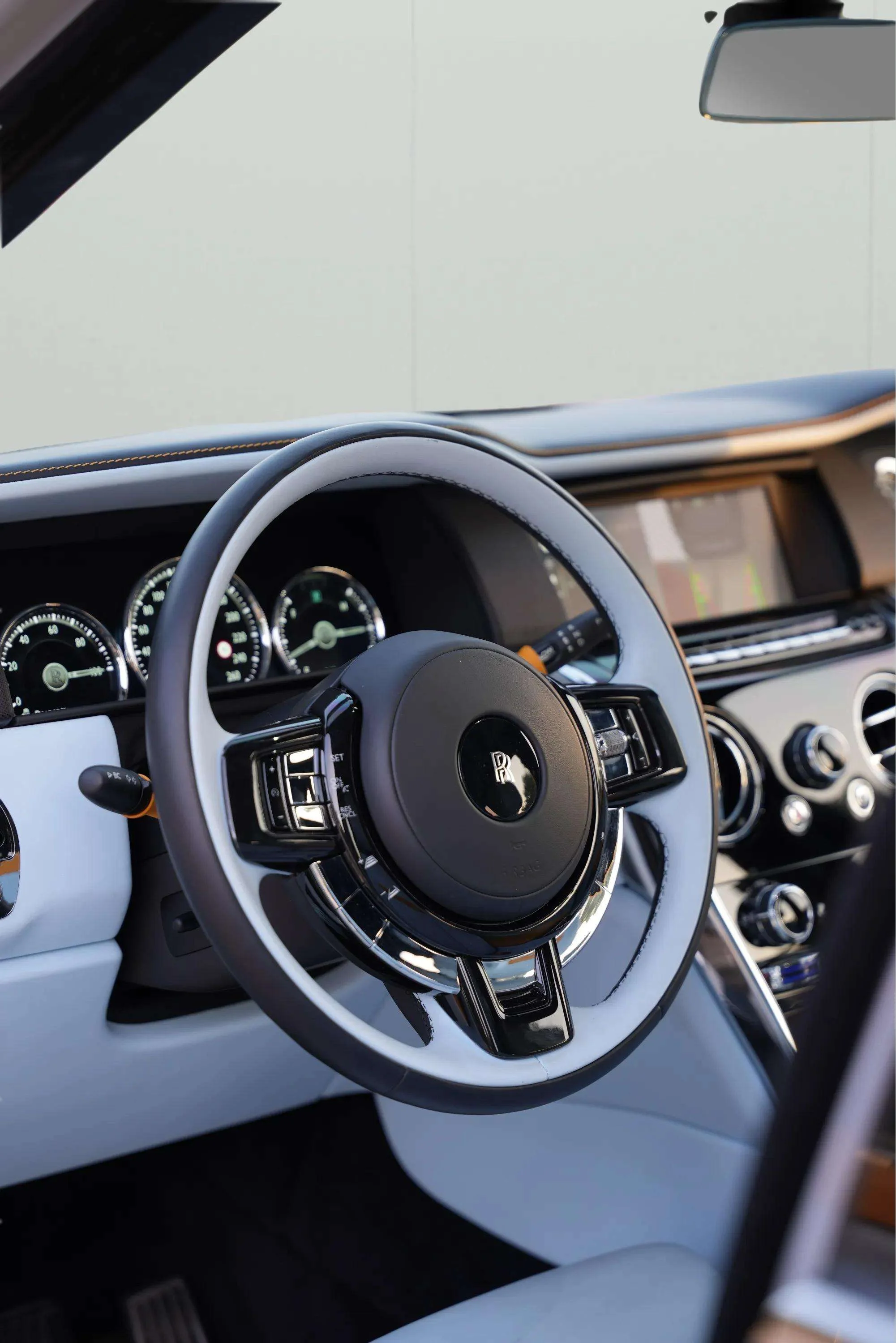 ROLLSROYCE Cullinan Black Badge - Image 5