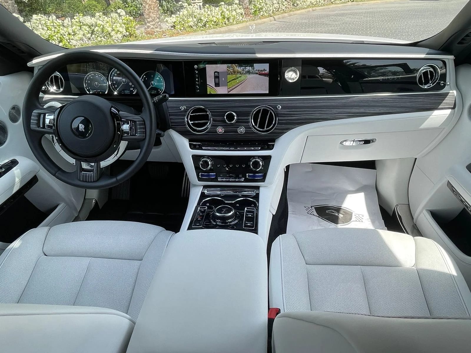 ROLLSROYCE Ghost - Image 5