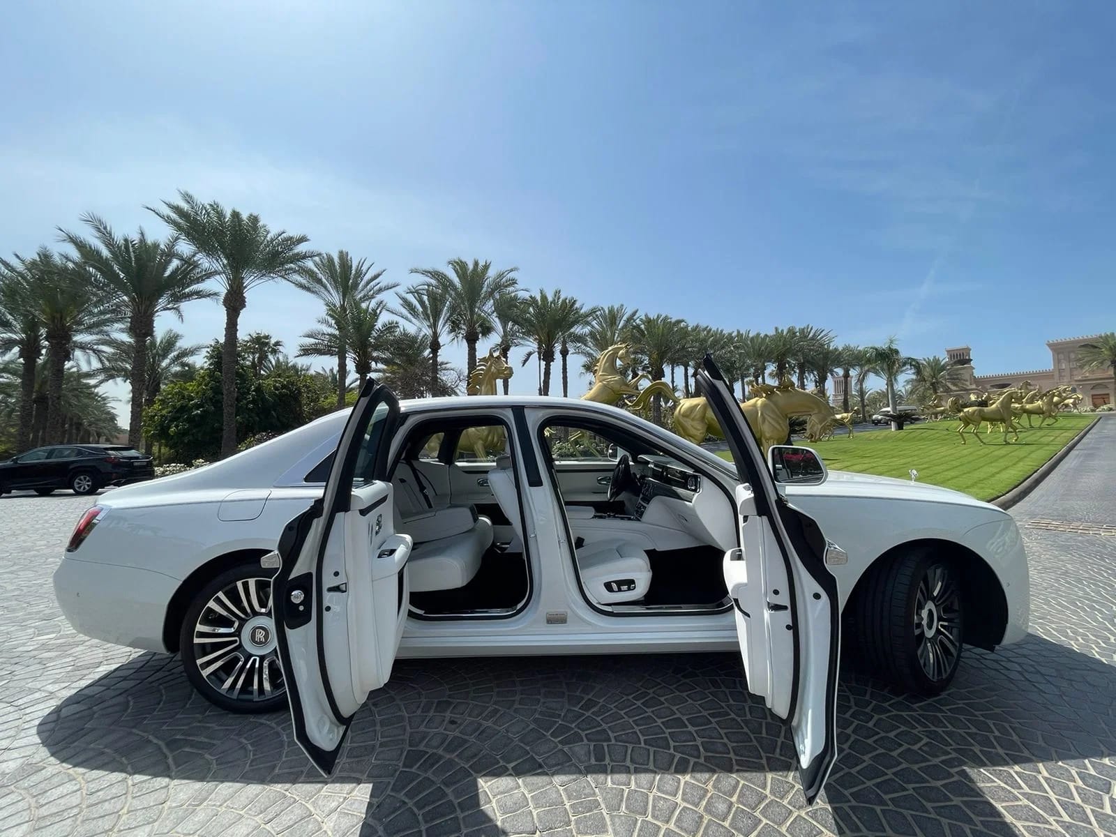 ROLLSROYCE Ghost - Image 6