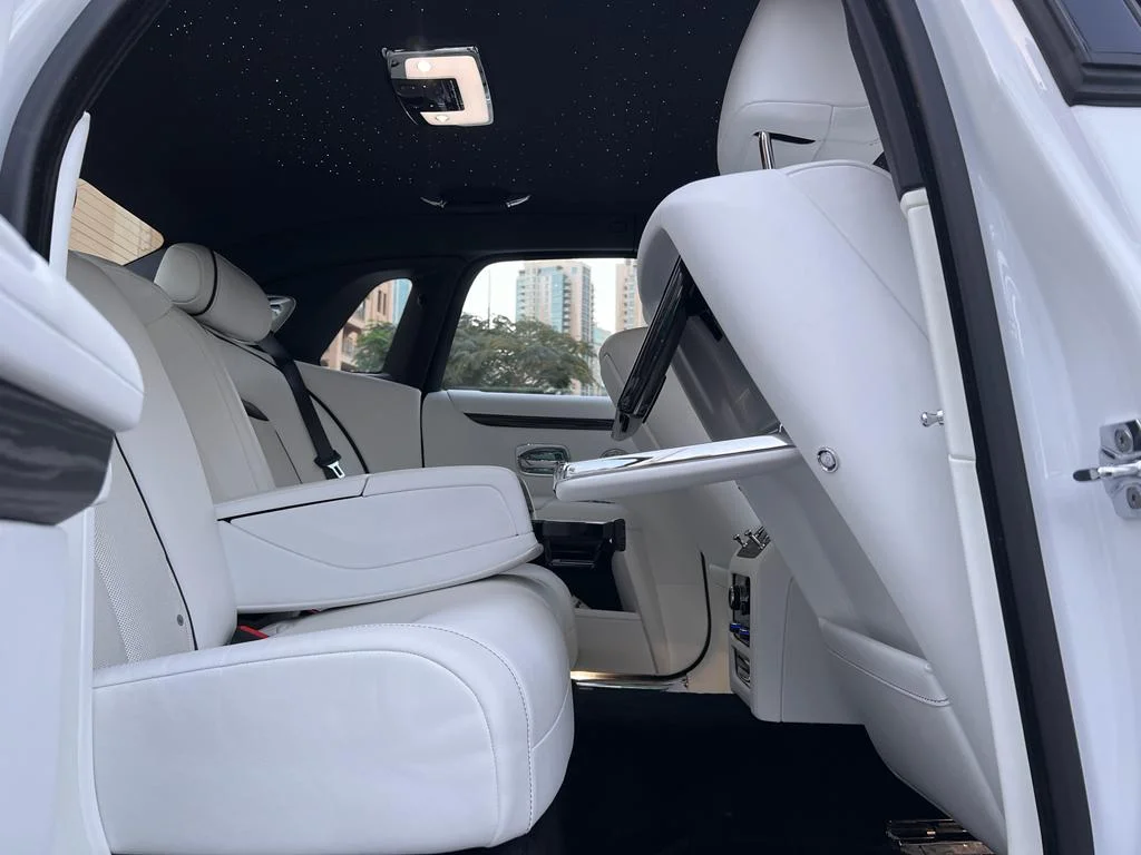 ROLLSROYCE Ghost - Image 8