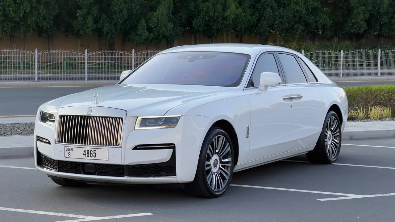 ROLLSROYCE Ghost - Image 2
