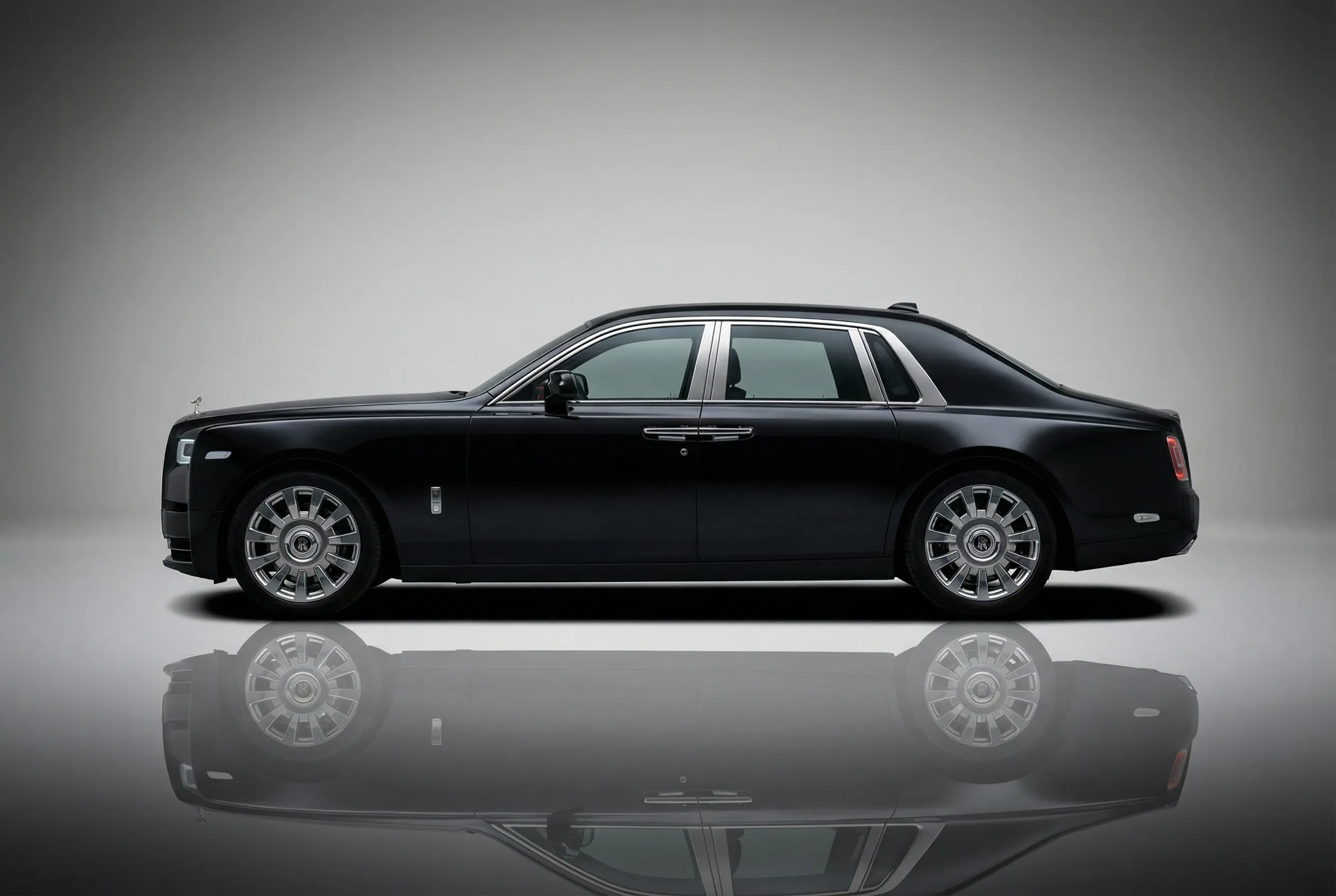 ROLLSROYCE Phantom - Image 3